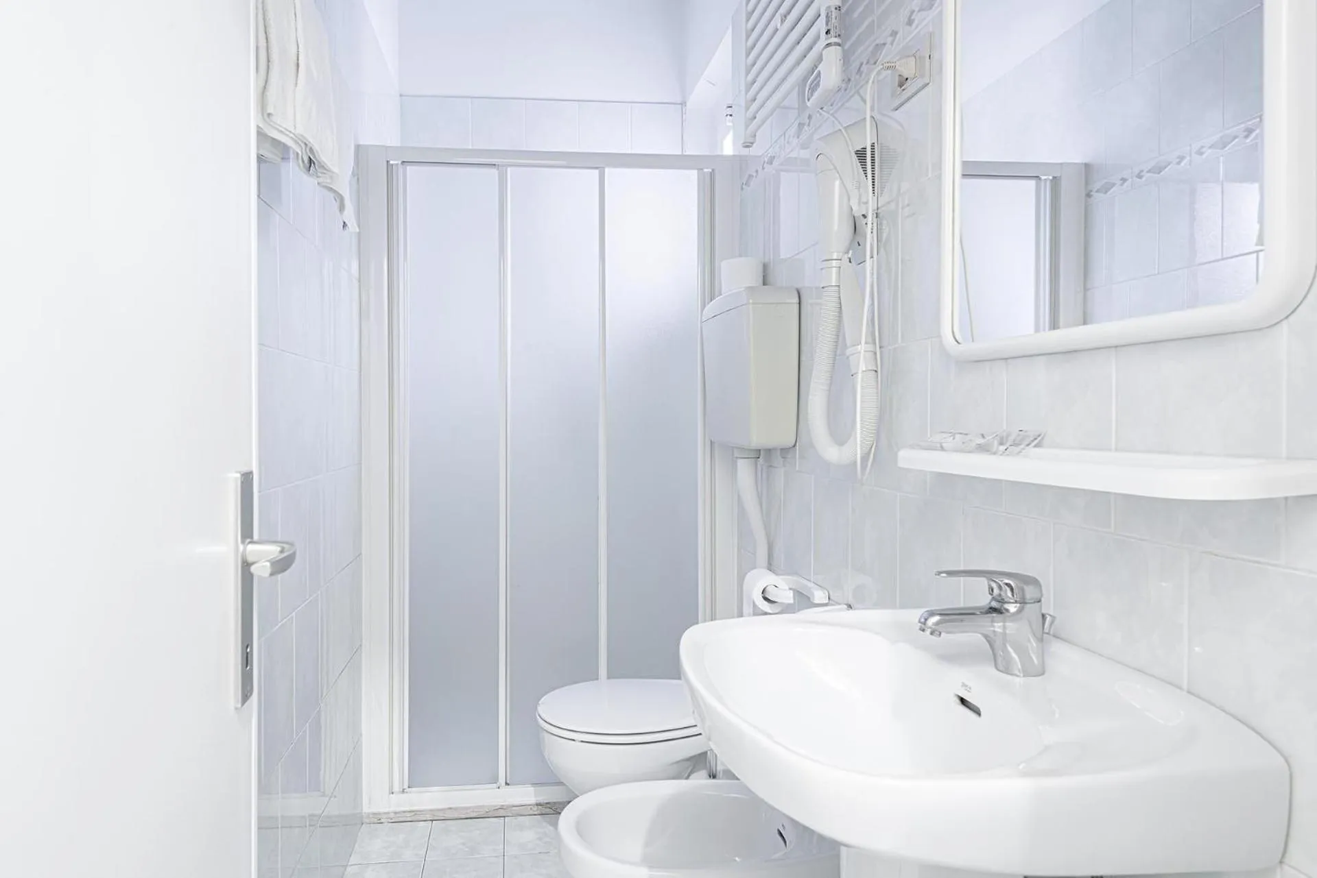 Bathroom in Hotel Corinna