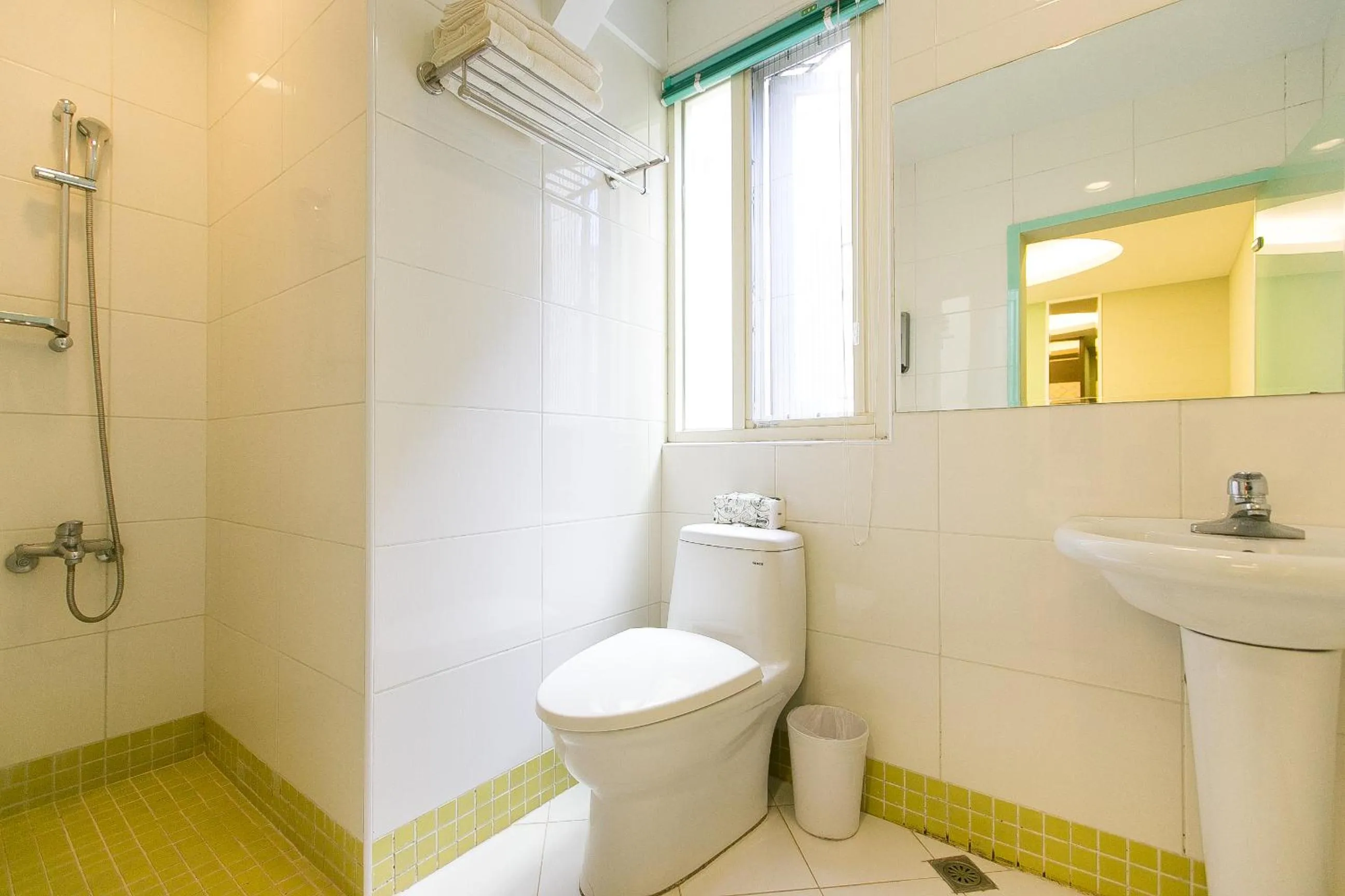 Shower in Story Inn City