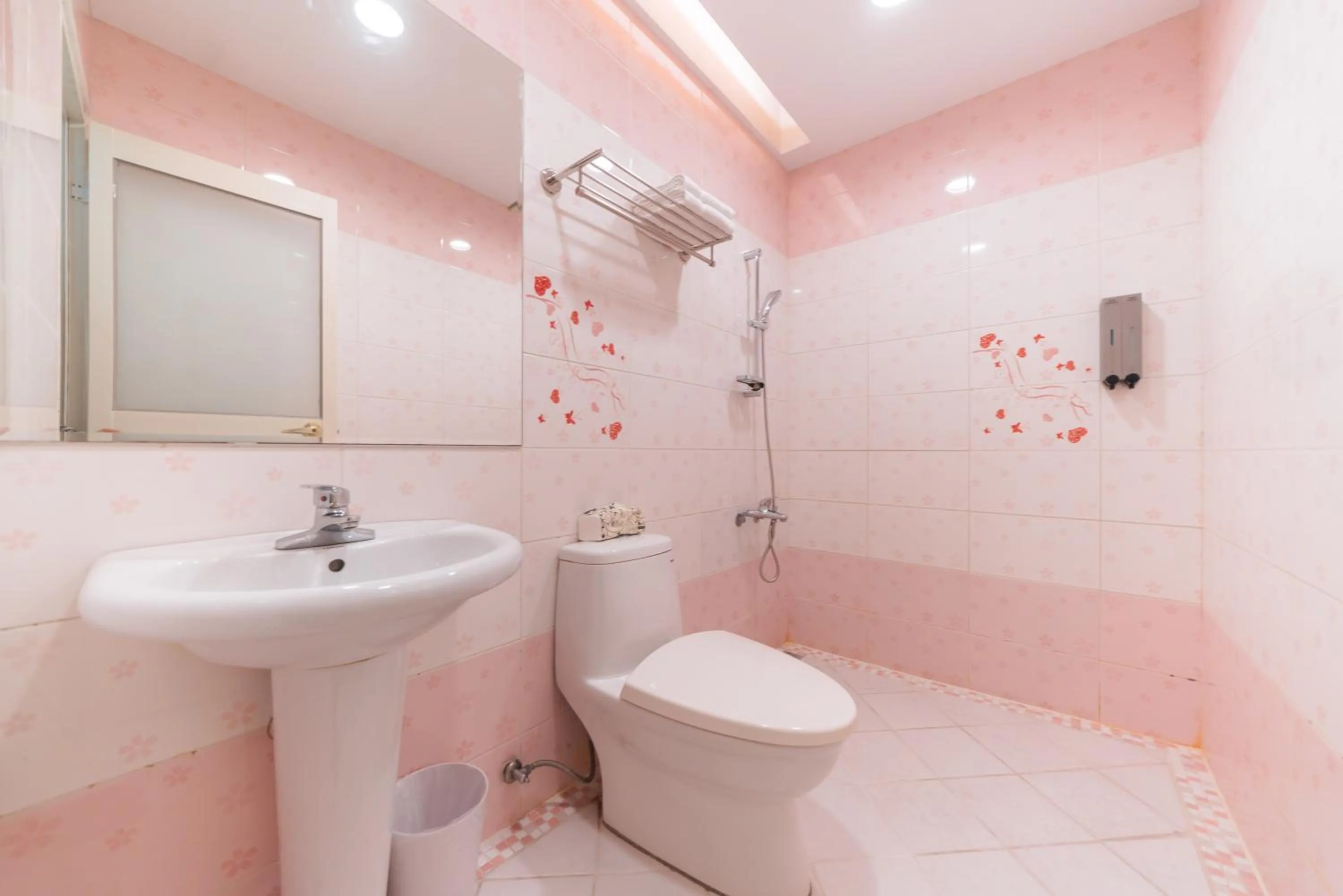 Shower in Story Inn City