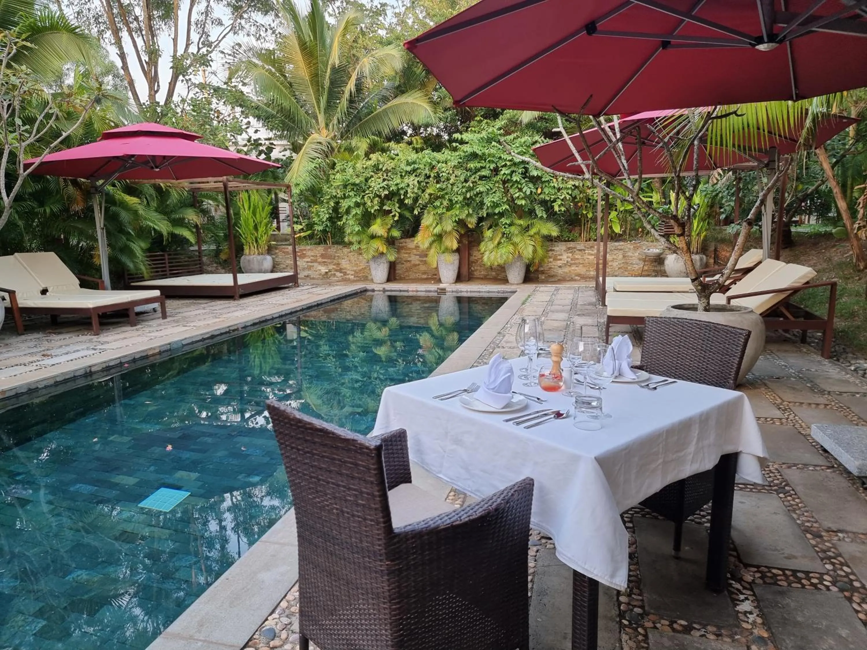 Restaurant/places to eat in Sahaa Beach Resort