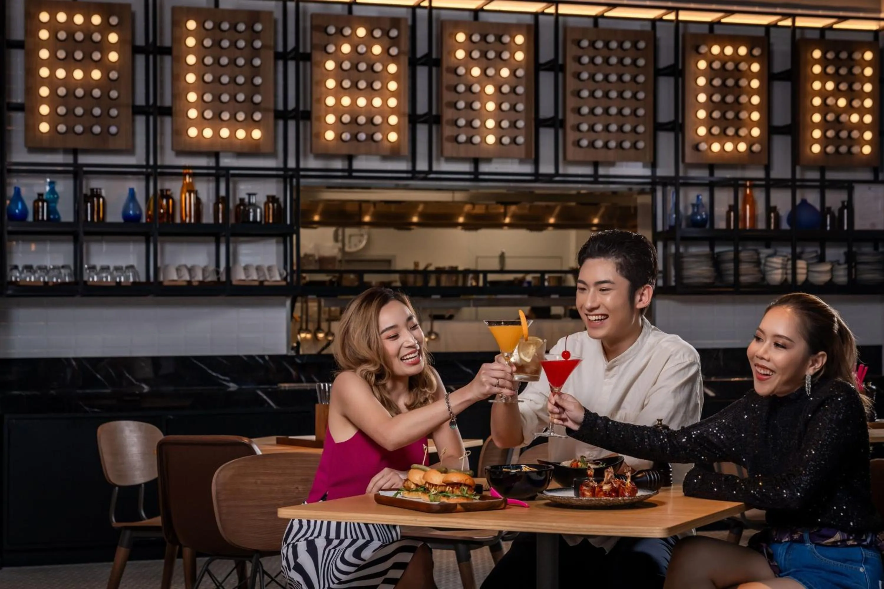 Restaurant/places to eat in Moxy Bangkok Ratchaprasong