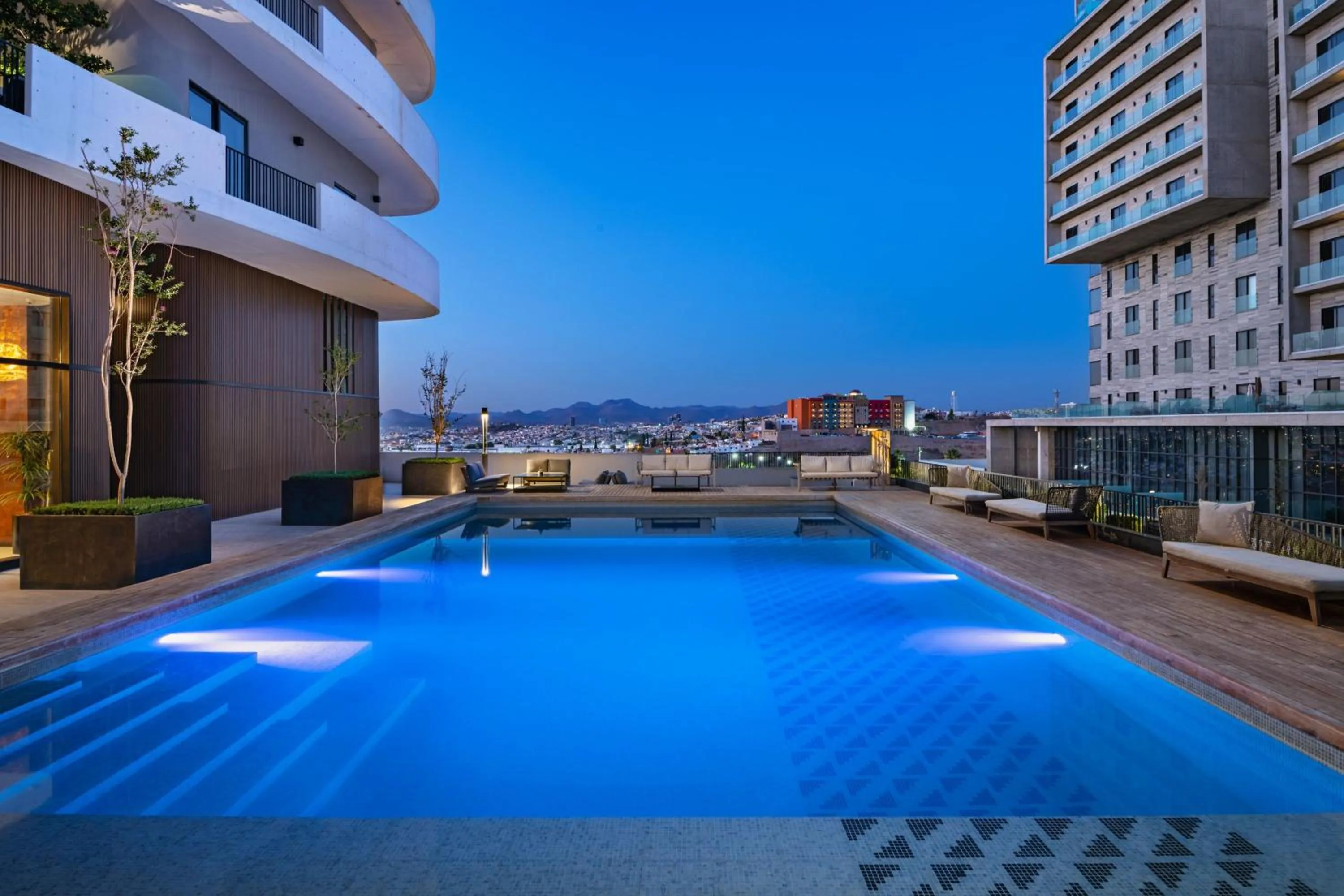 Swimming pool in Vetta, Distrito Uno, Autograph Collection