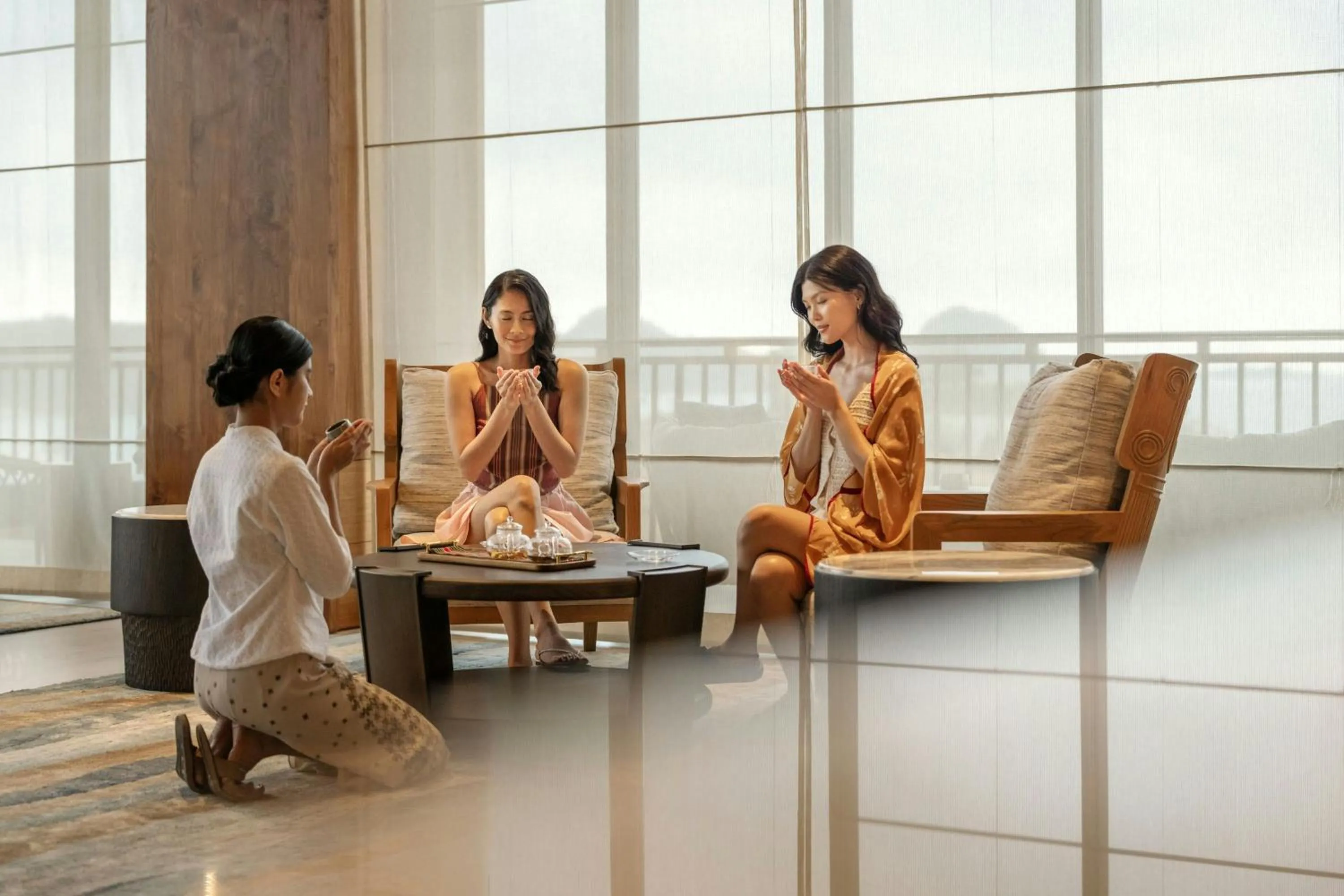 Lounge or bar in TA’AKTANA, a Luxury Collection Resort & Spa, Labuan Bajo