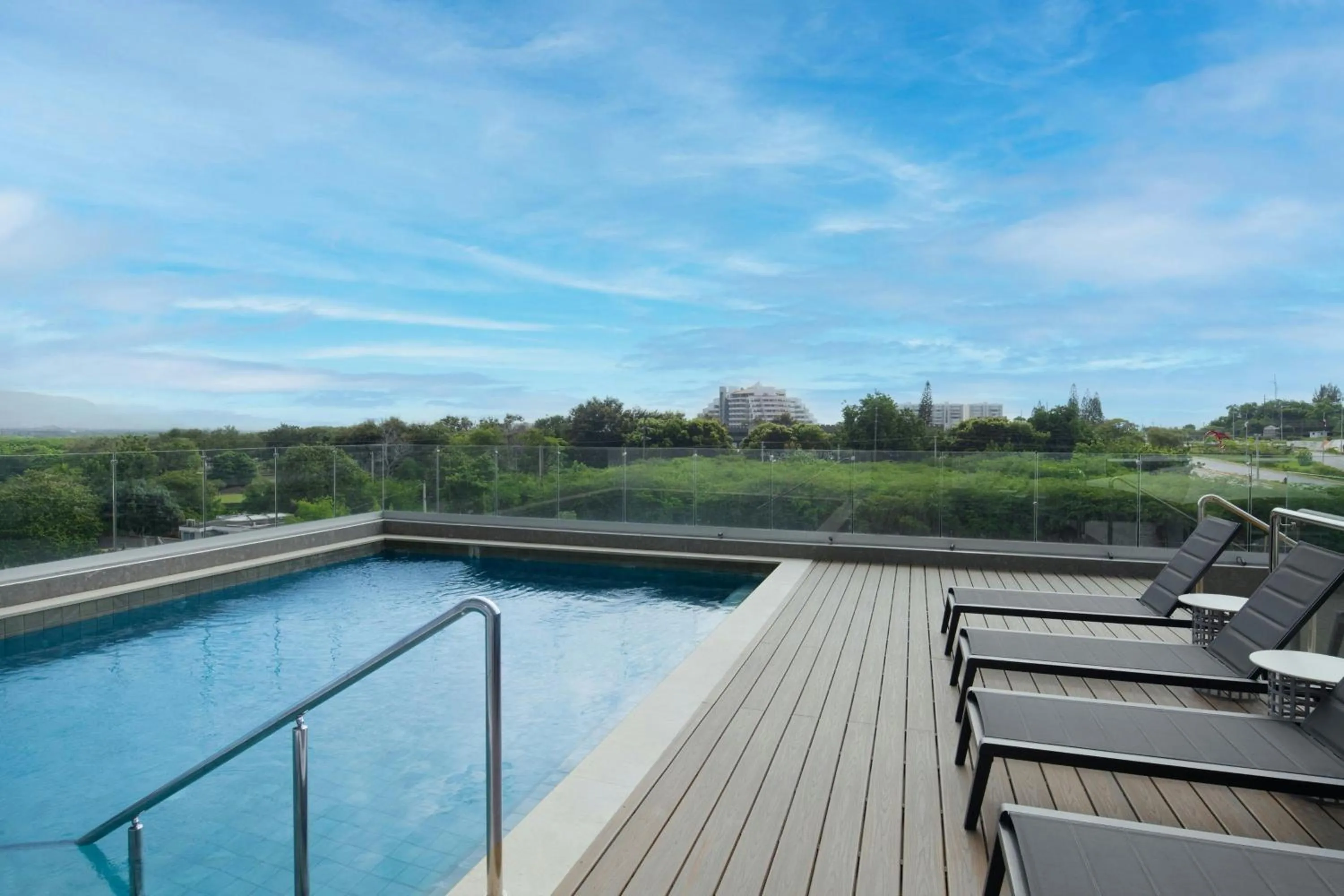 Swimming pool in Residence Inn by Marriott Santiago de los Caballeros