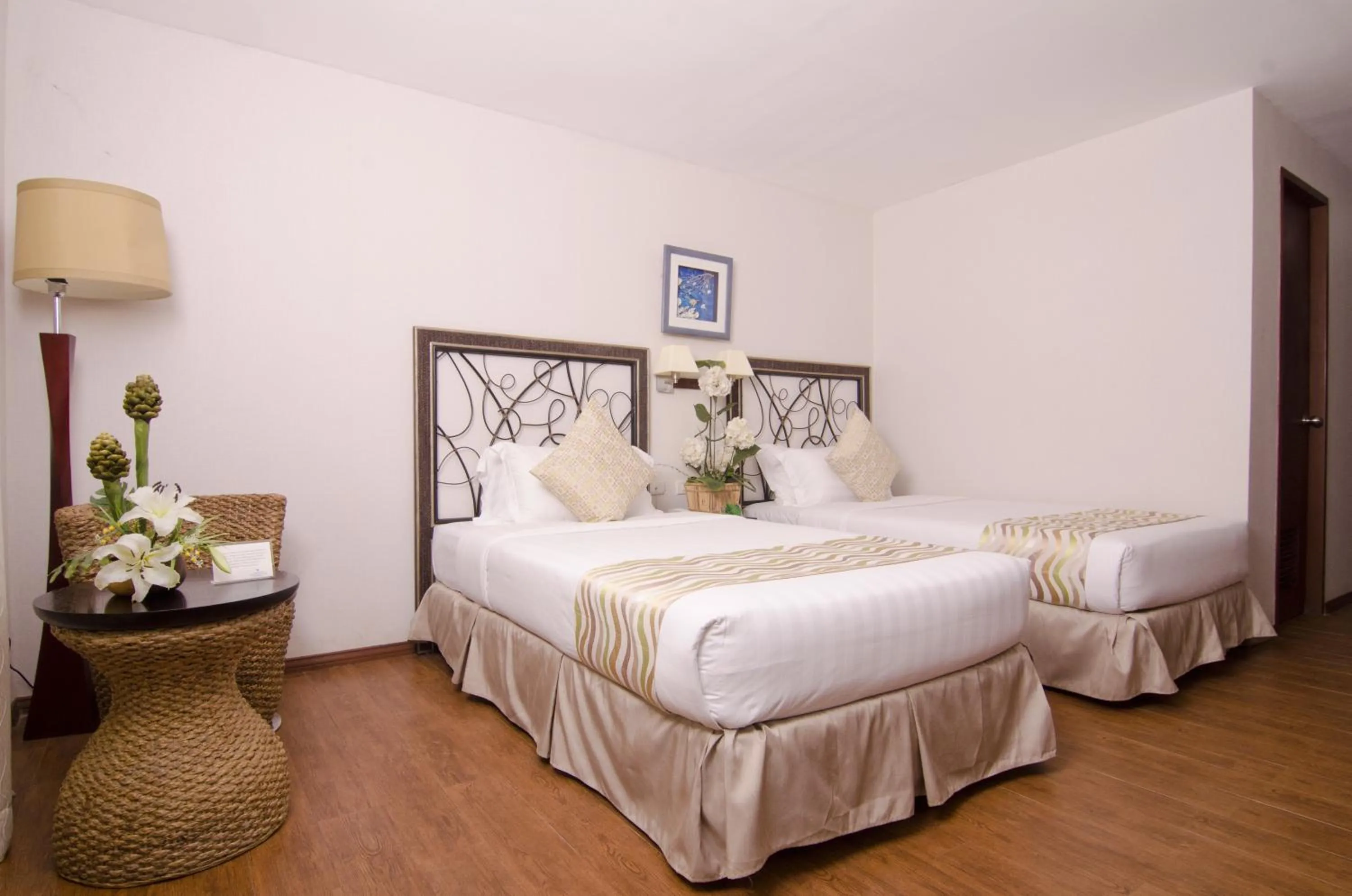 Cuna Mangodlong Paradise Beach Resort