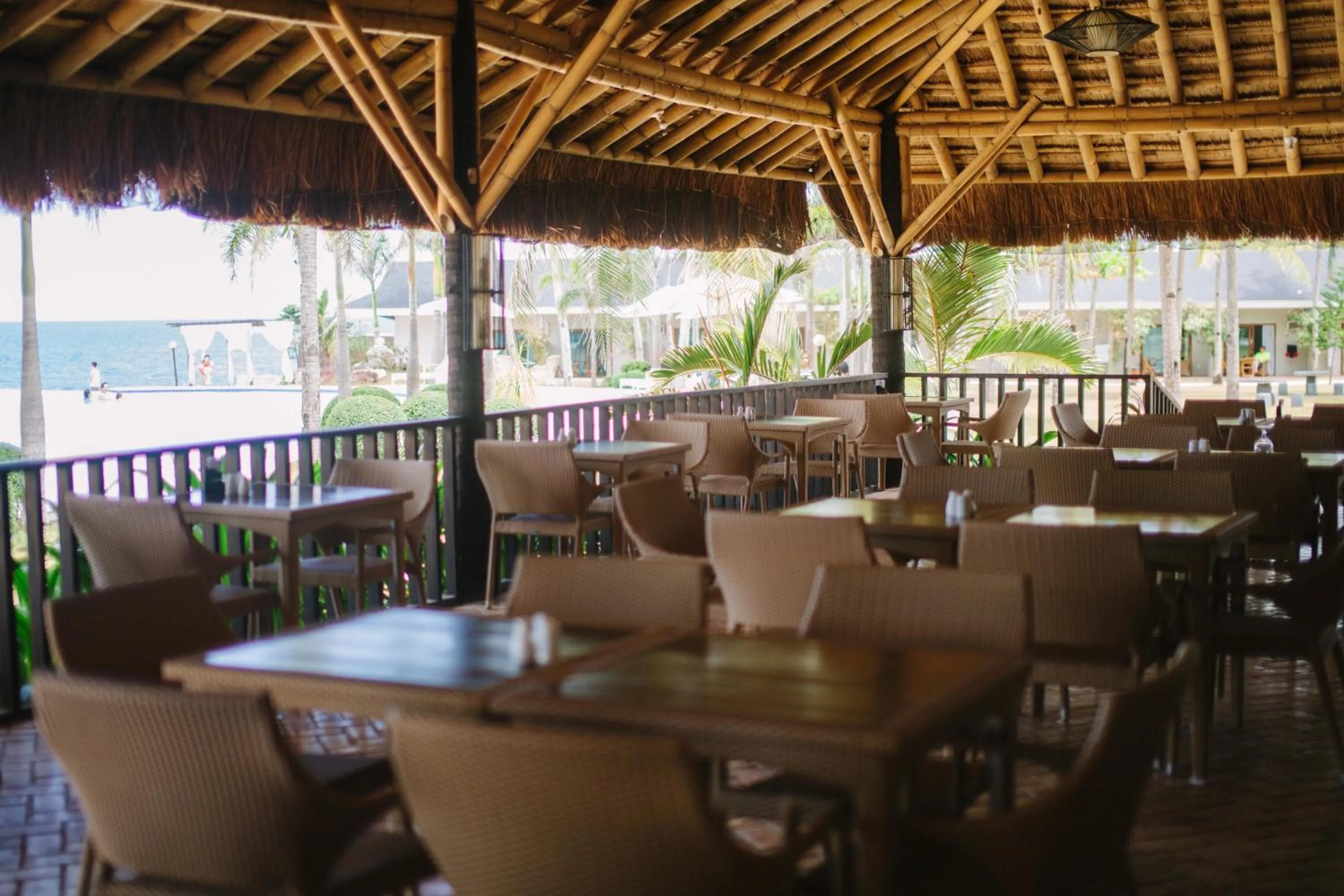 Restaurant/places to eat in Cuna Mangodlong Paradise Beach Resort