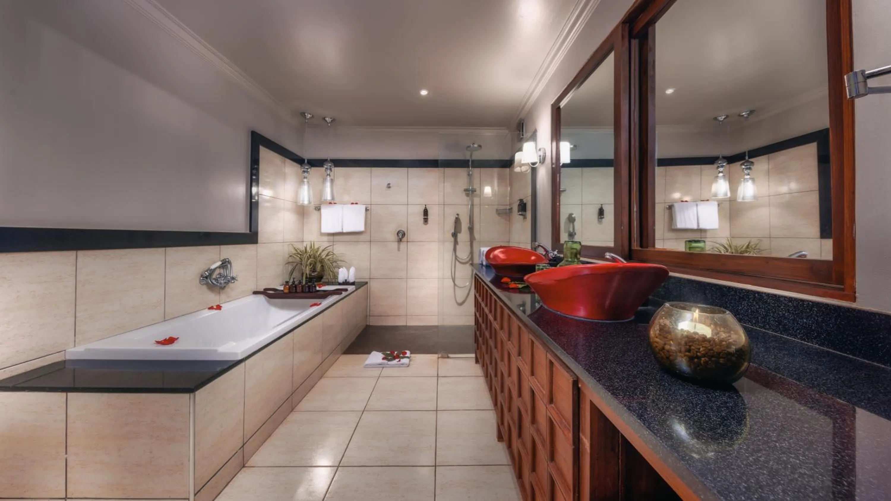 Bath in Elewana Arusha Coffee Lodge