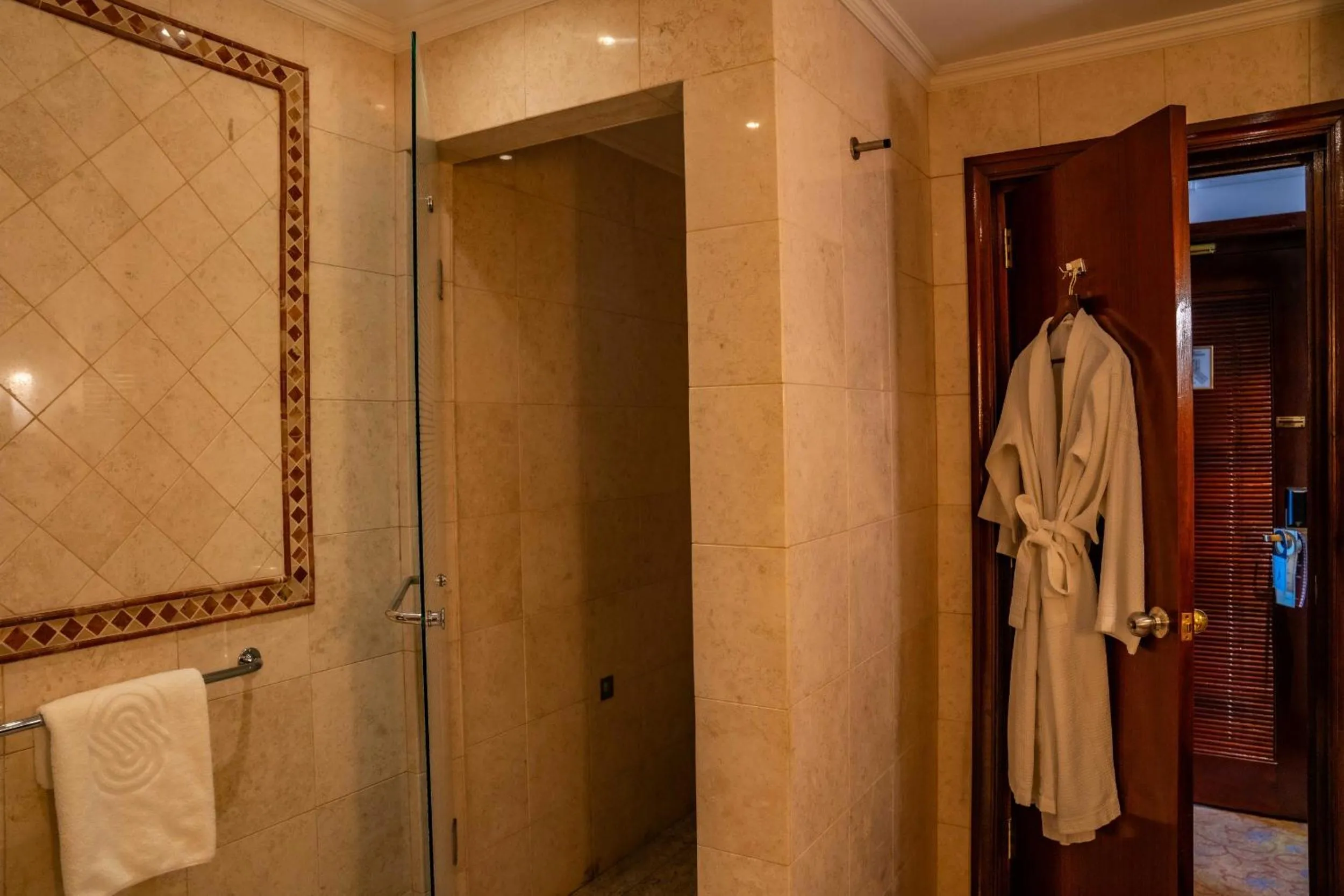 Bathroom in Polana Serena Hotel