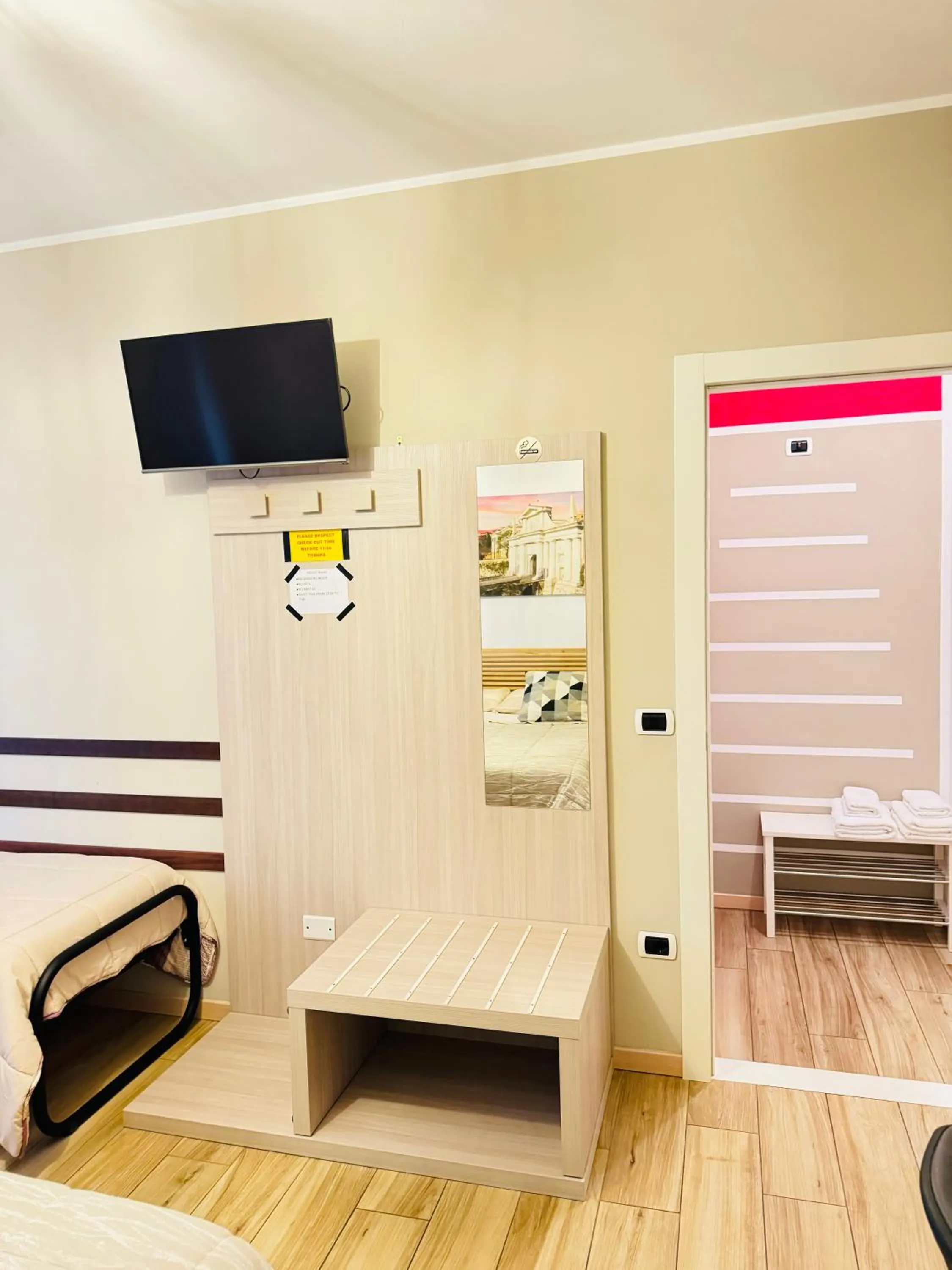 Bed in Smart-House Rent-Rooms FREE PARKING