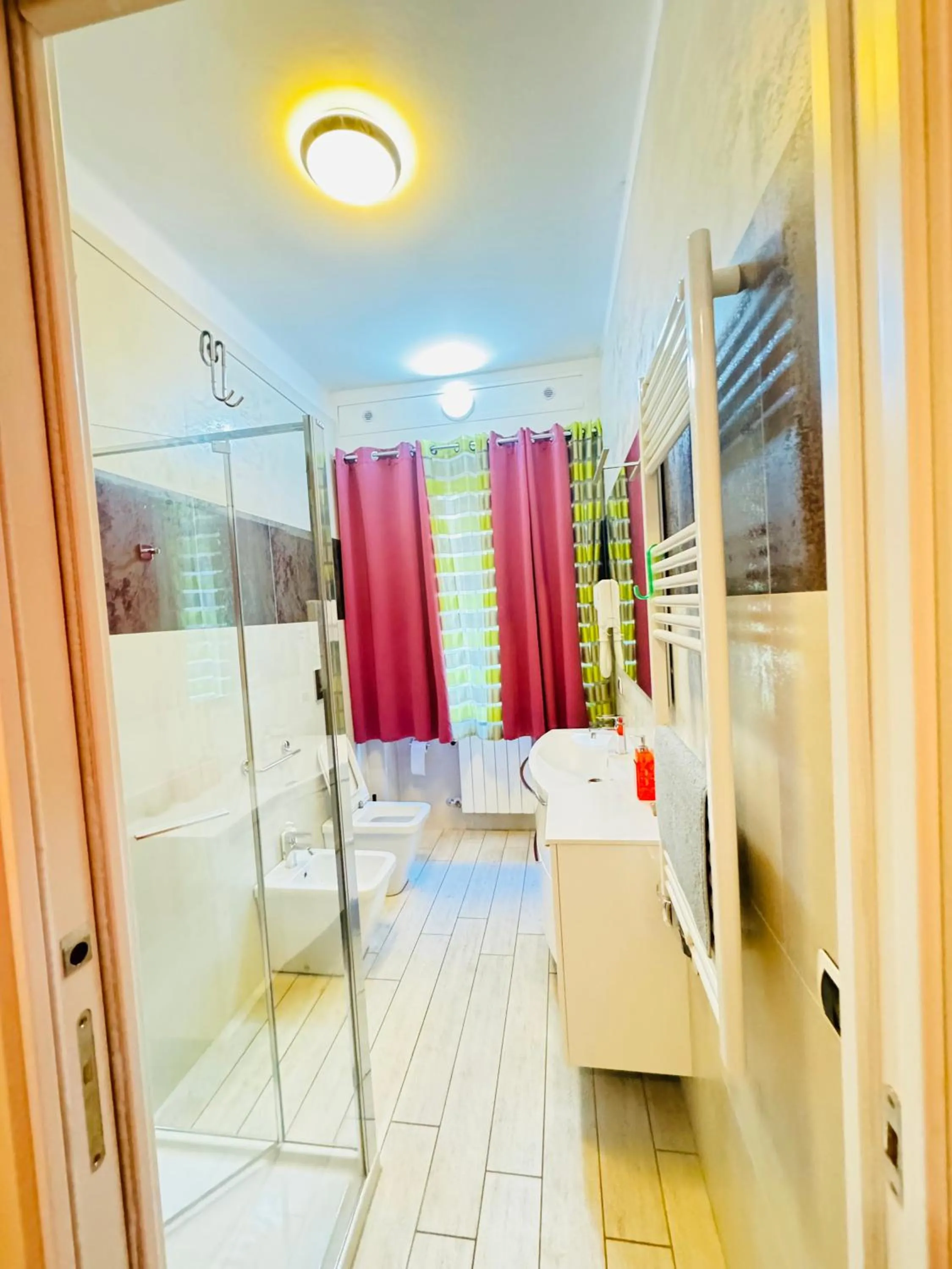 Smart-House Rent-Rooms FREE PARKING