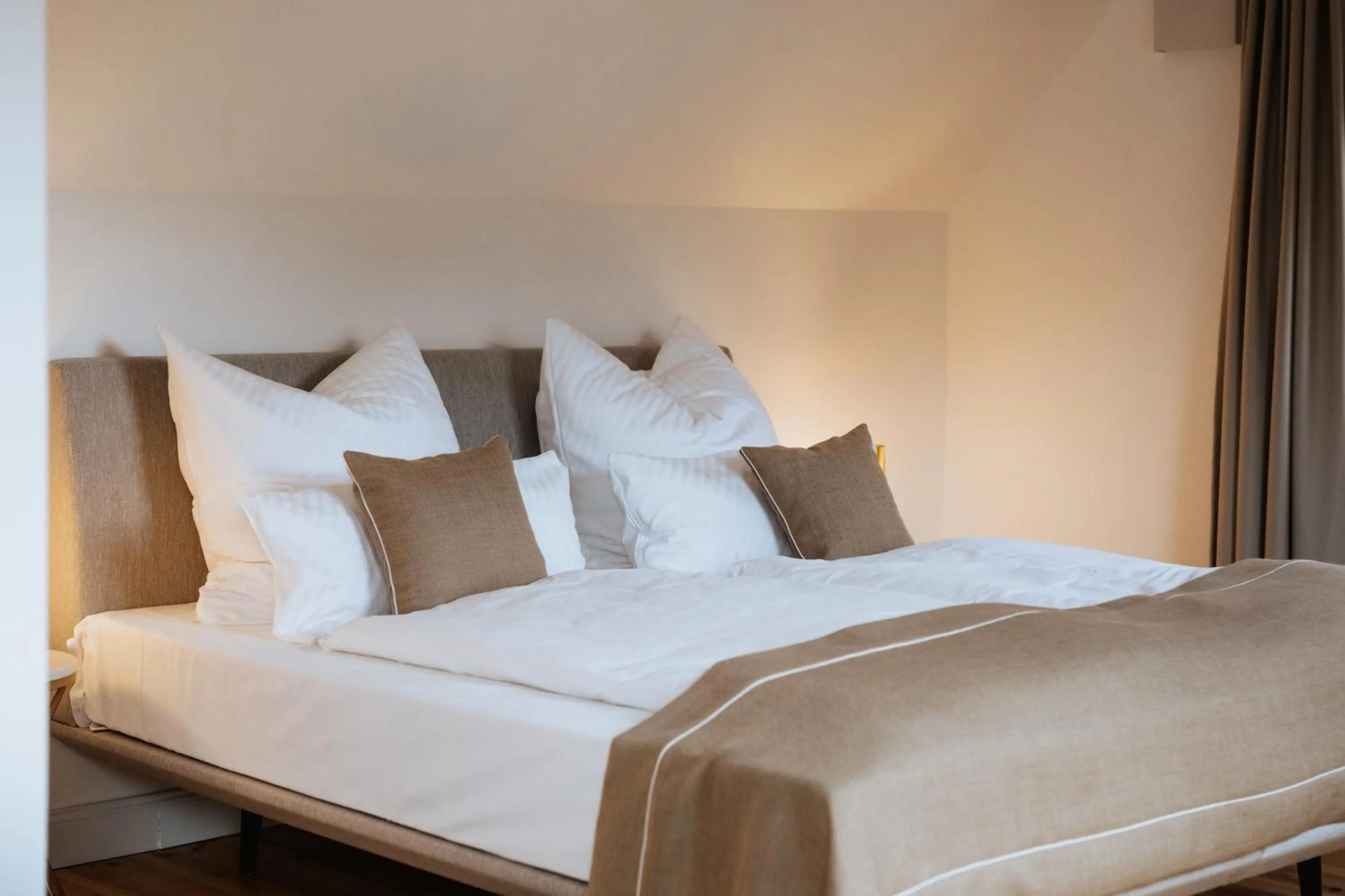 Bed in Hotel Gut Landscheid