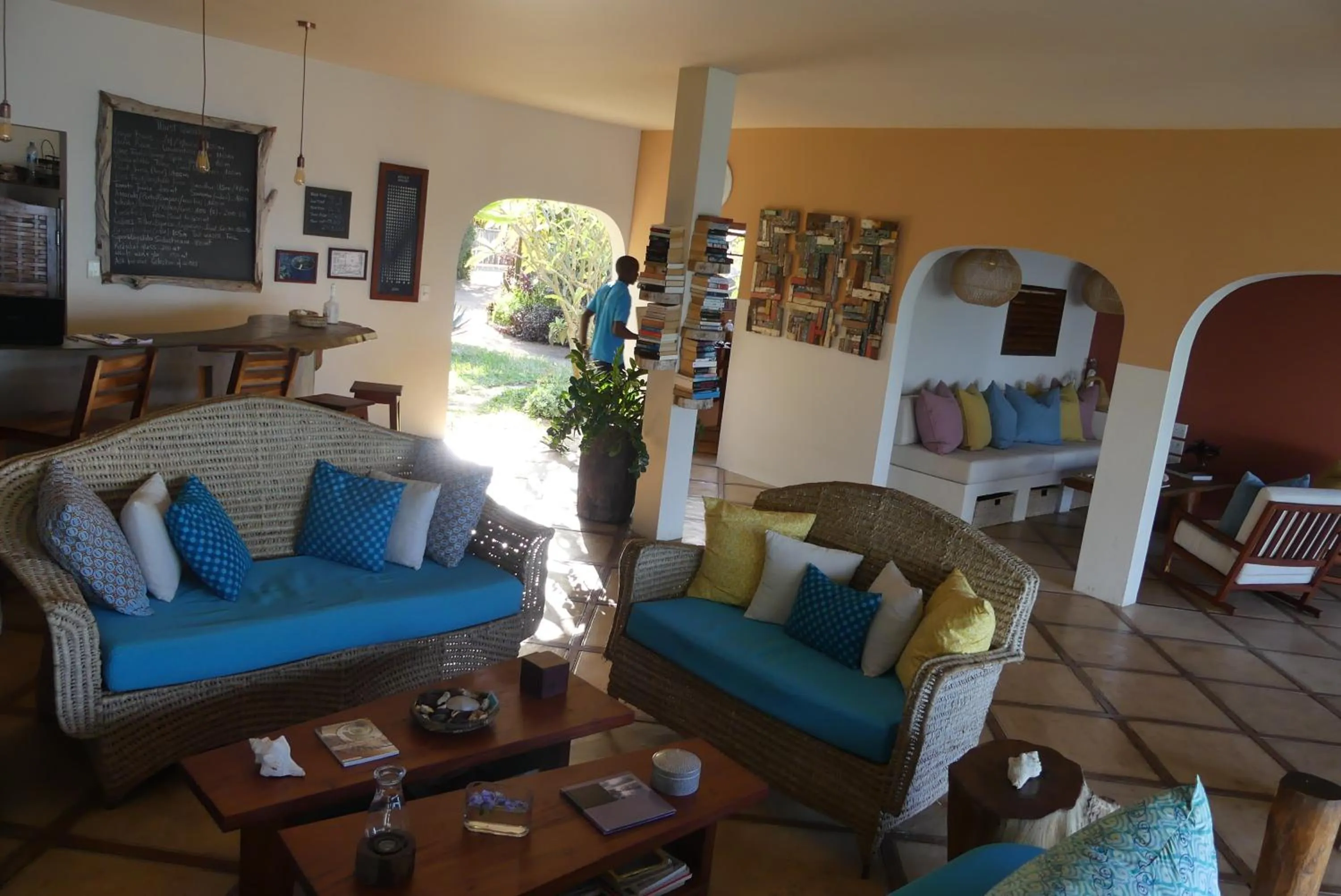 Property building in Casa Babi