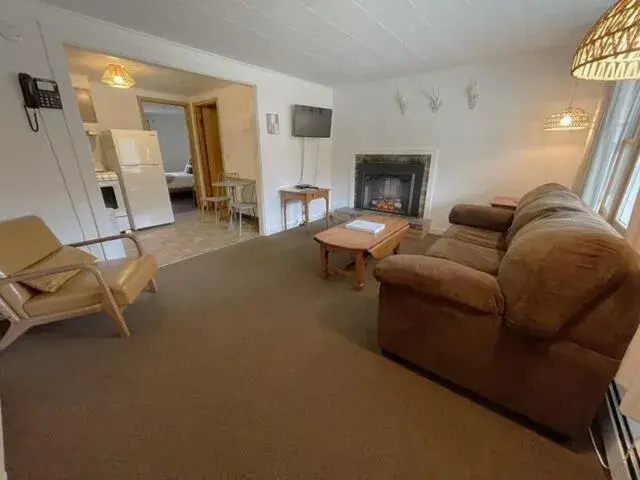 Deluxe Queen Suite in Berkshire Valley Inn Deluxe Queen Suite in Berkshire Valley Inn