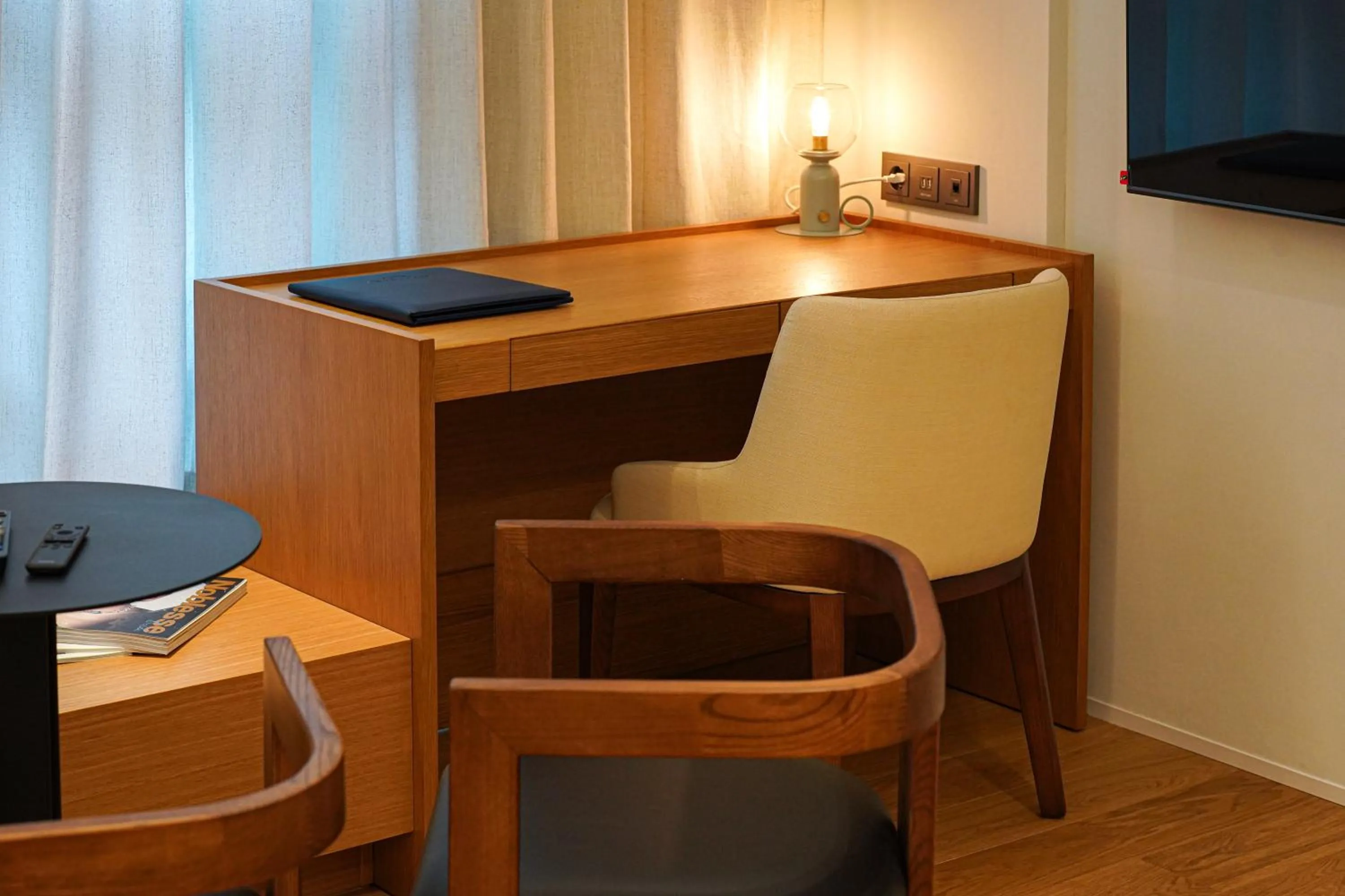 hair dresser in Hotel Ground27