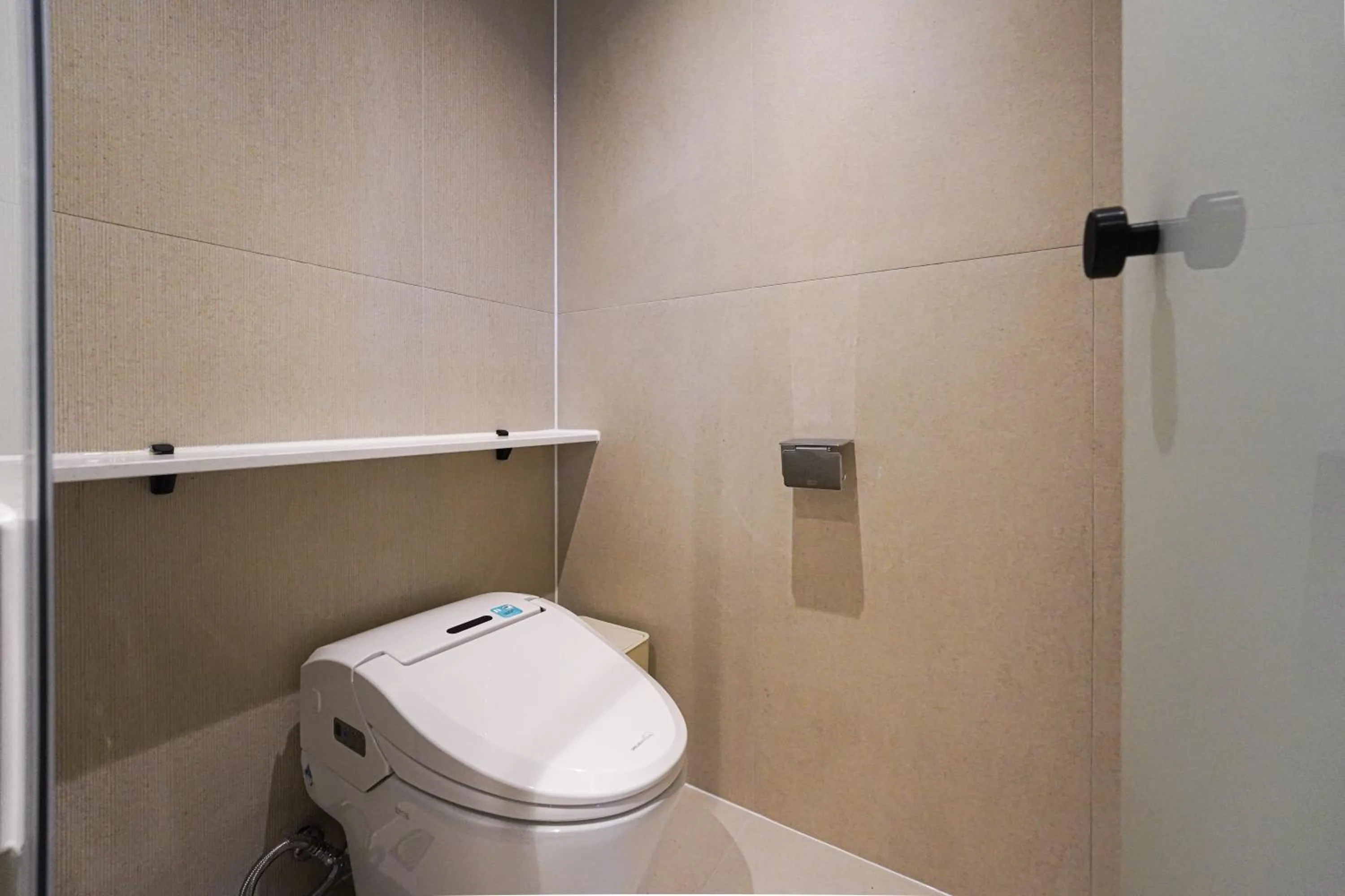 Toilet in Hotel Ground27