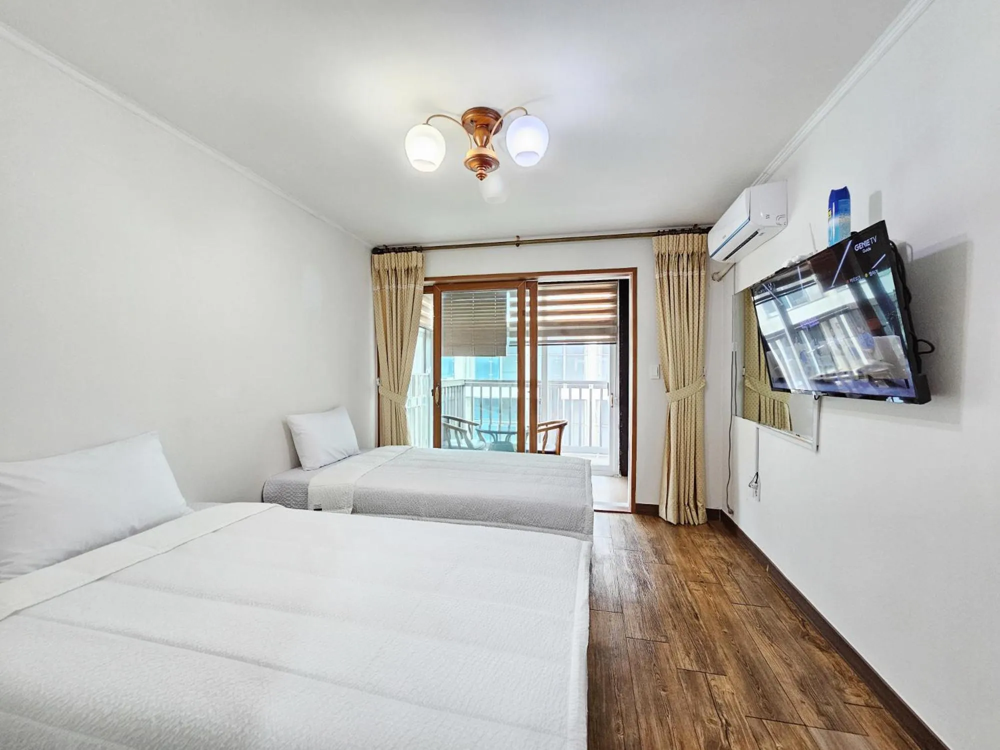 Bed in Seongsan Sunrise Pension