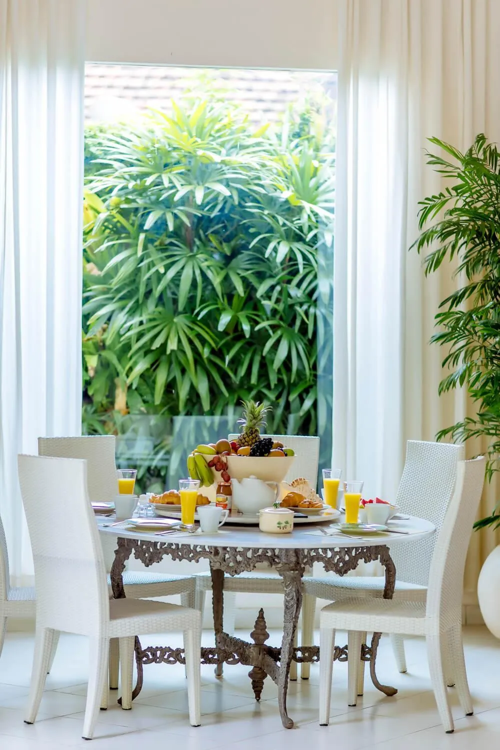 Dining area in Villa Casabola - Seminyak
