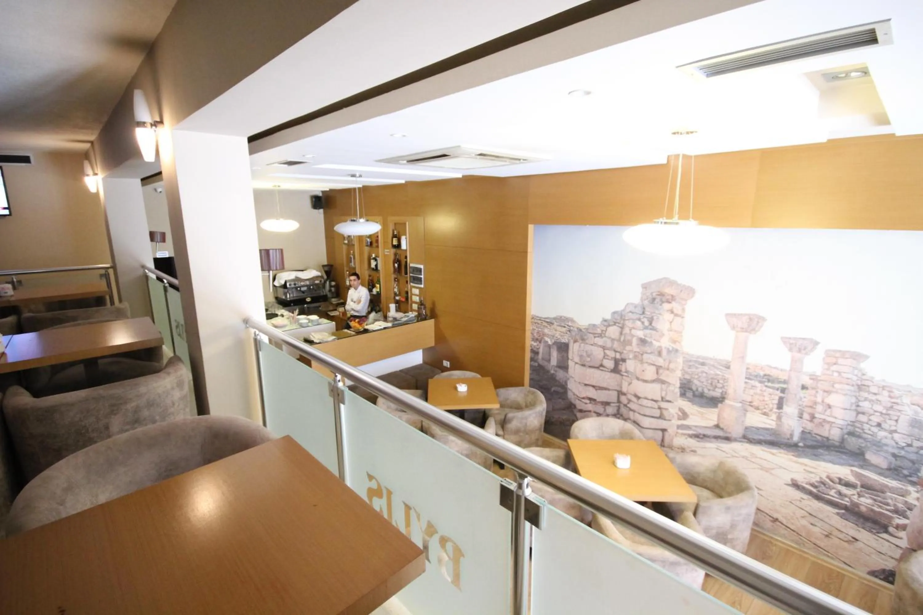 Lounge or bar in Hotel Bylis