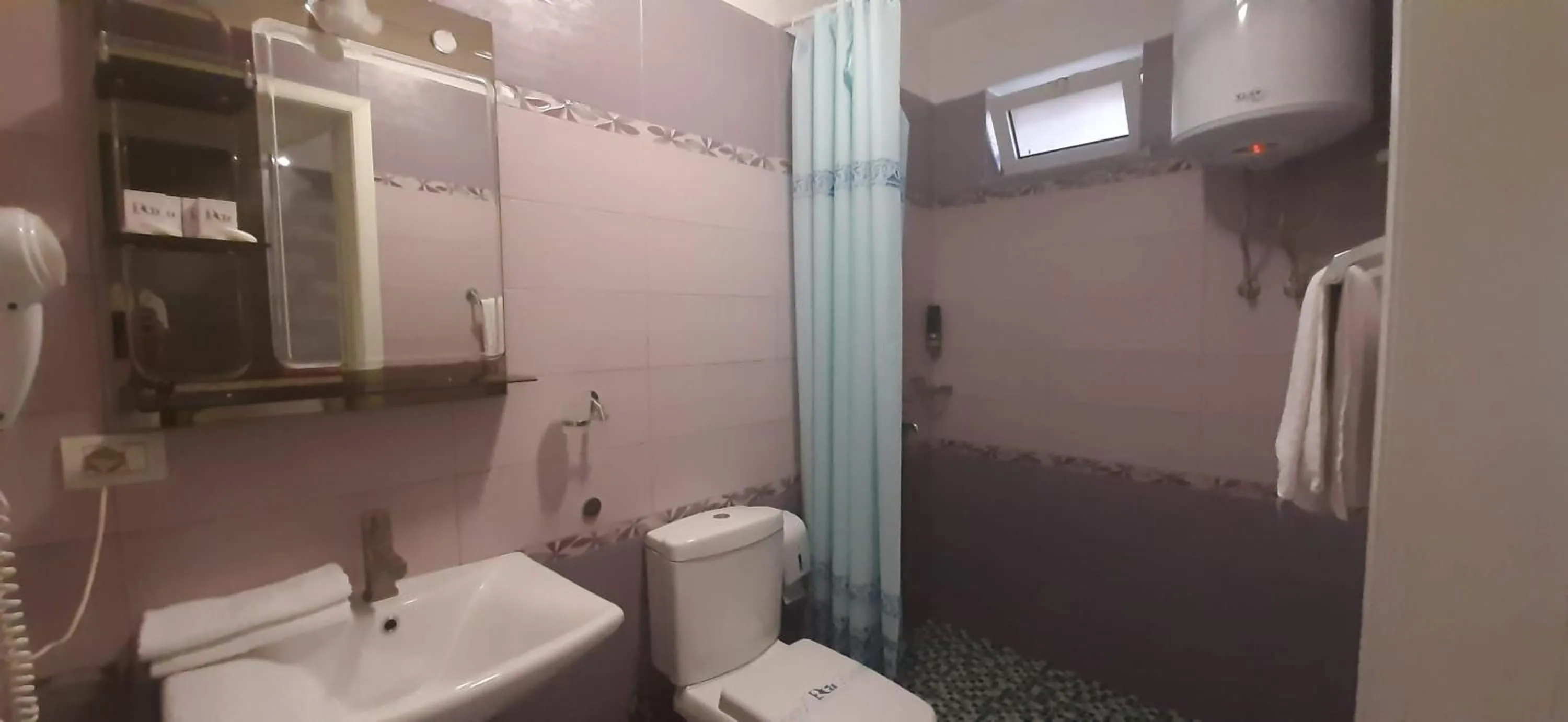 Bathroom in Hotel Bylis