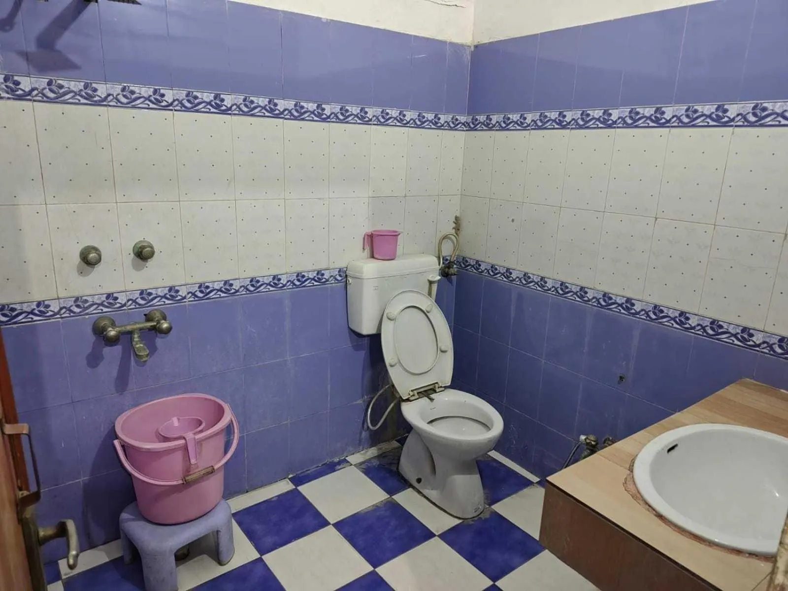 Bathroom in OYO 82147 White Palace