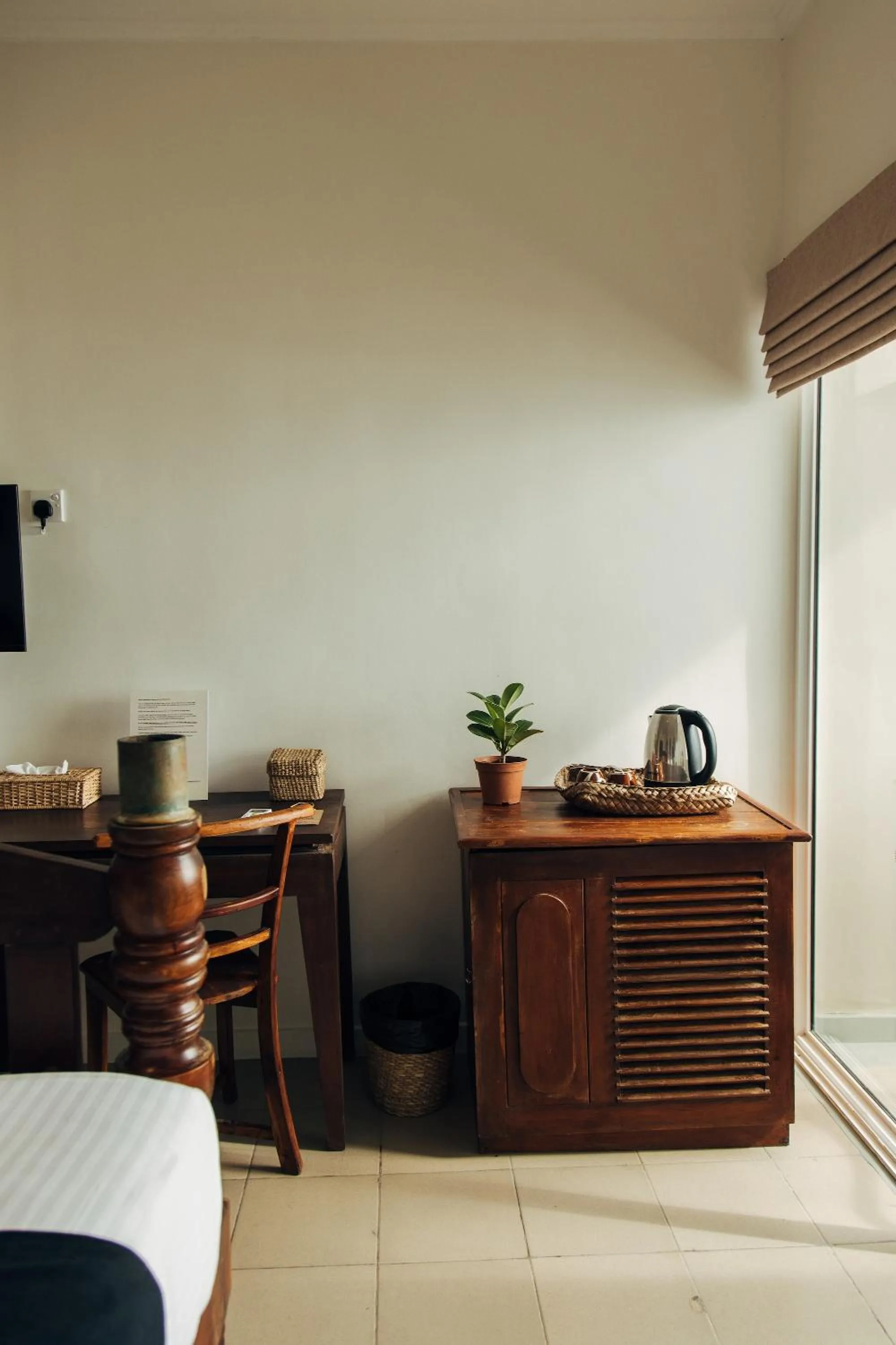 Coffee/tea facilities in Neevana Hotel Hikkaduwa