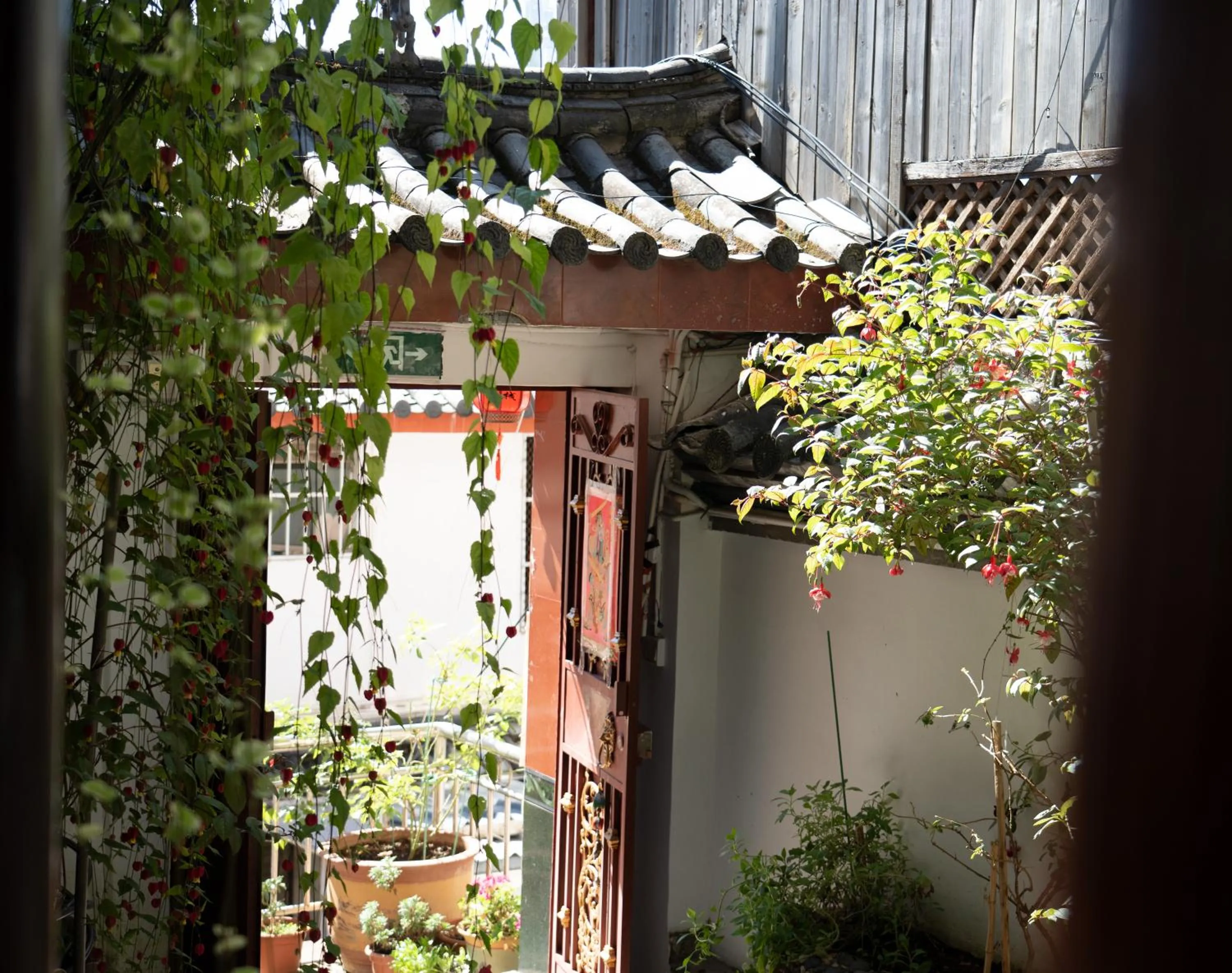 Property building in Lijiang Ancient City View Inn