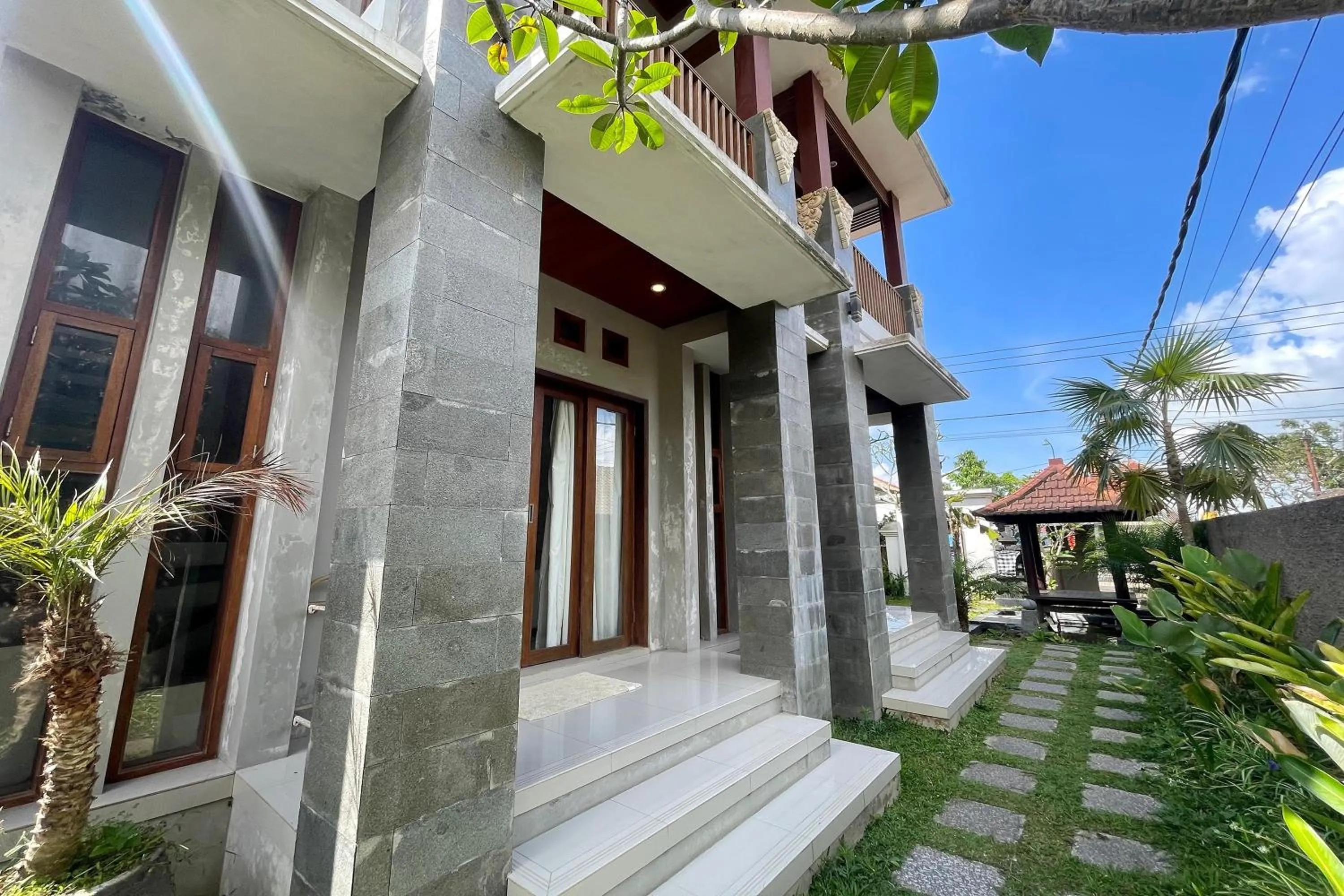 Facade/entrance in Double U Camp and Villa