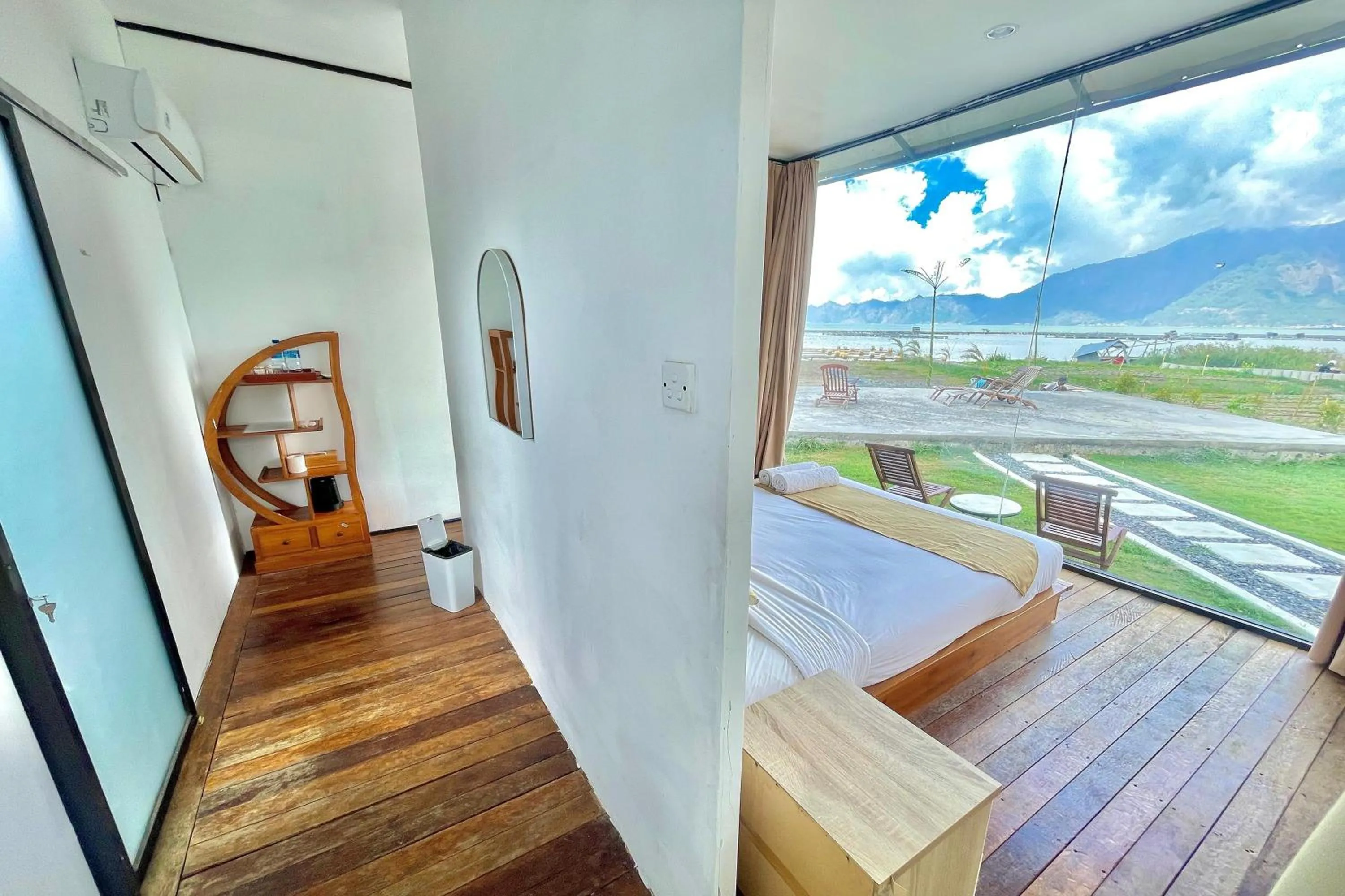 Photo of the whole room in Double U Camp and Villa