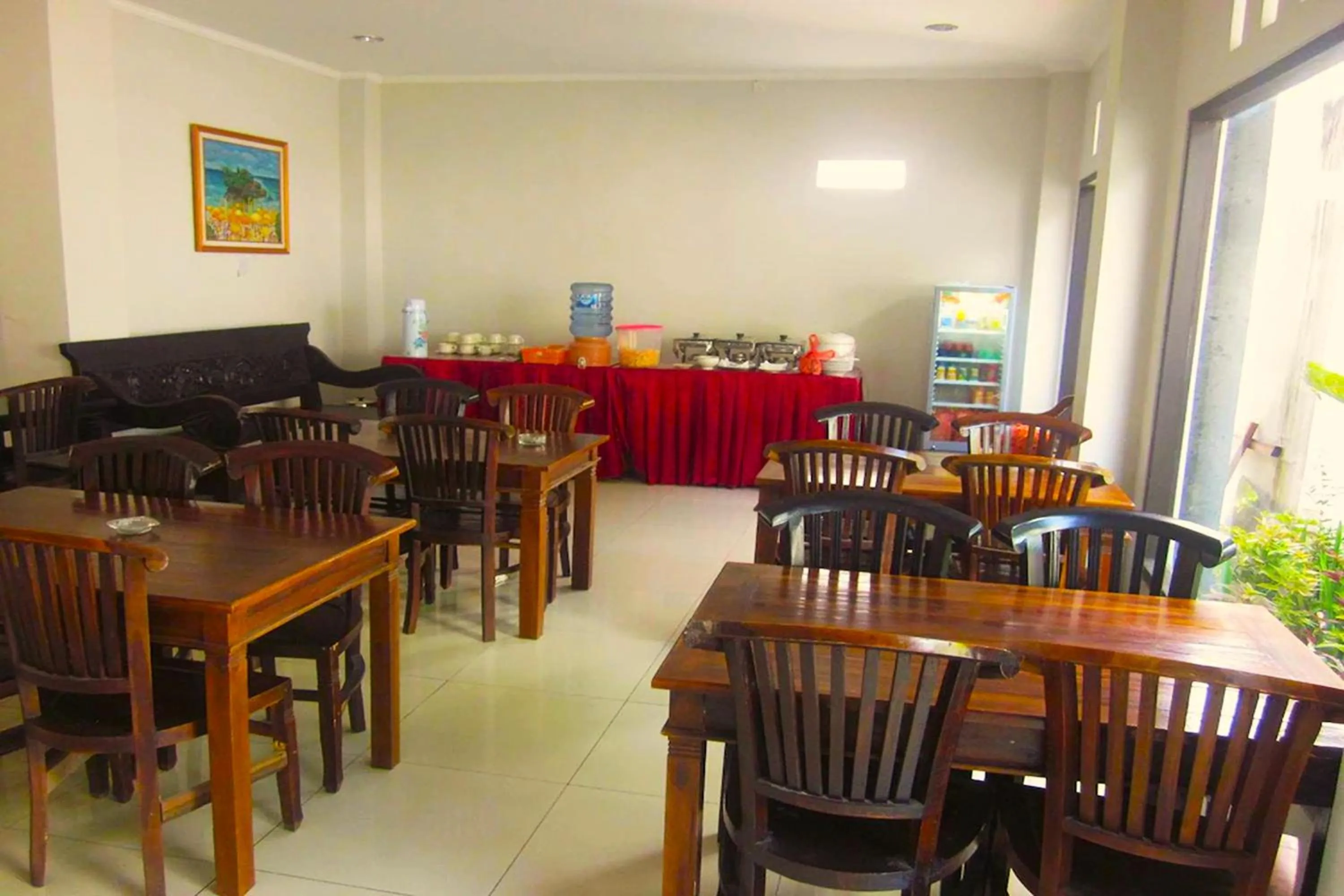 Restaurant/places to eat in Hotel Warta Dua