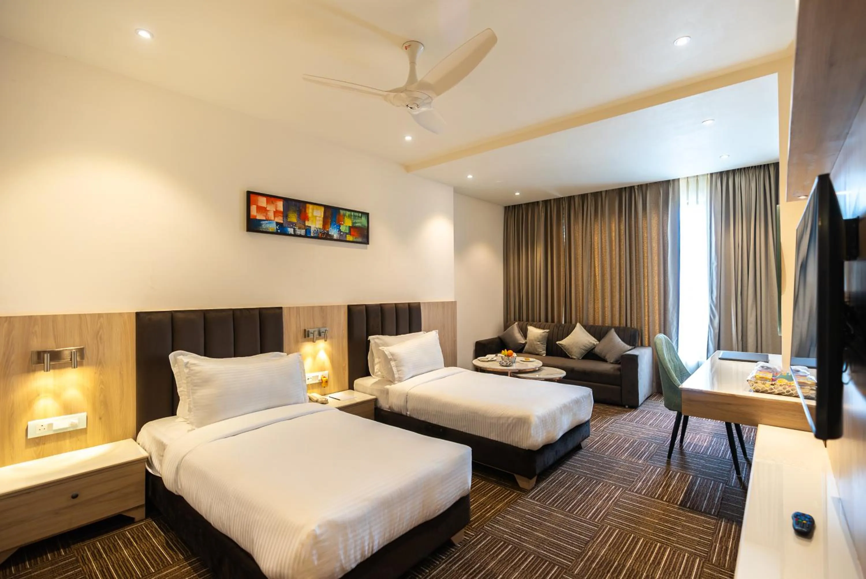 Bedroom, Bed in Clarks inn Express Ayodhya