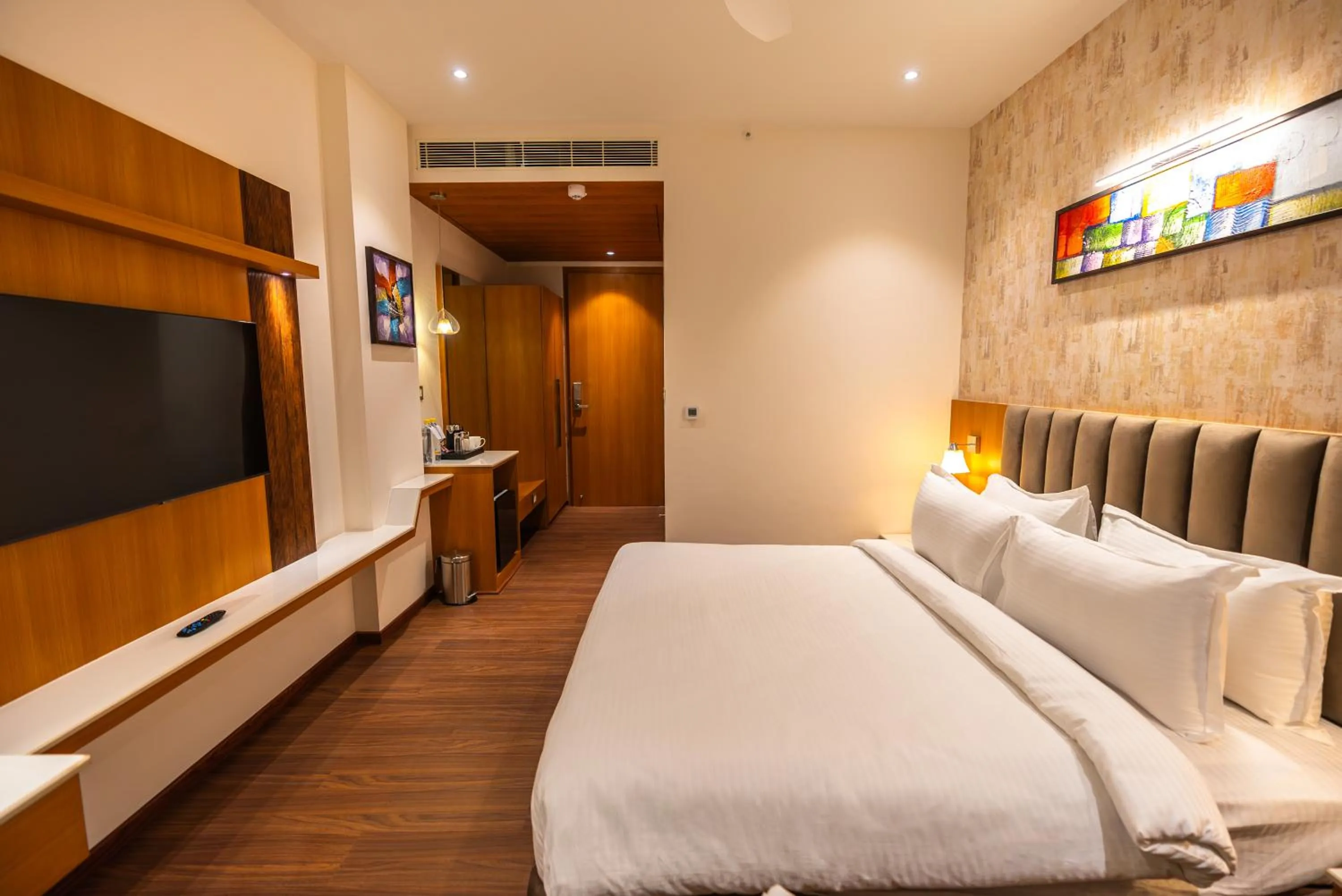 Photo of the whole room, Bed in Clarks inn Express Ayodhya