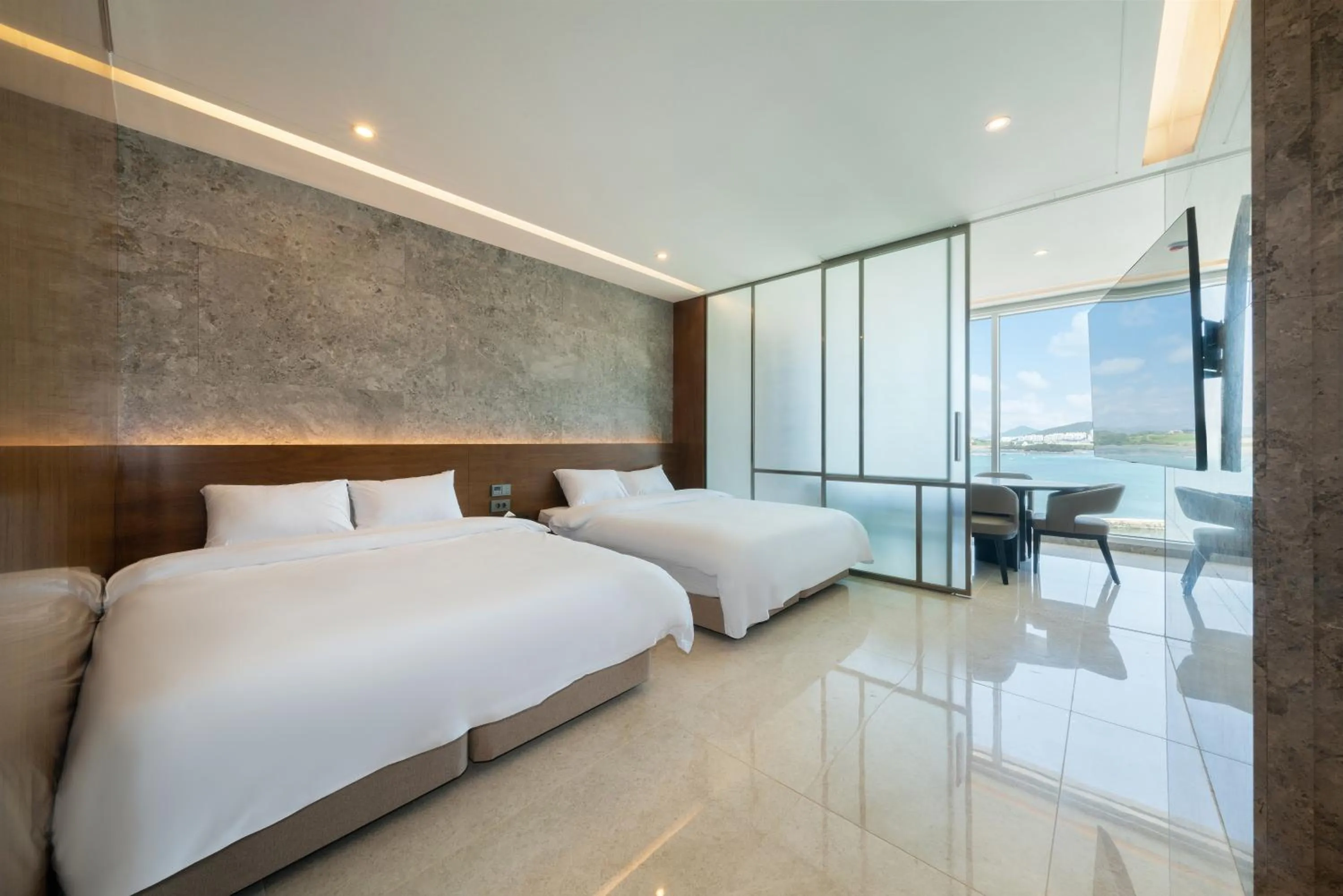 Bed in Yeosu Calacatta Hotel & Resort