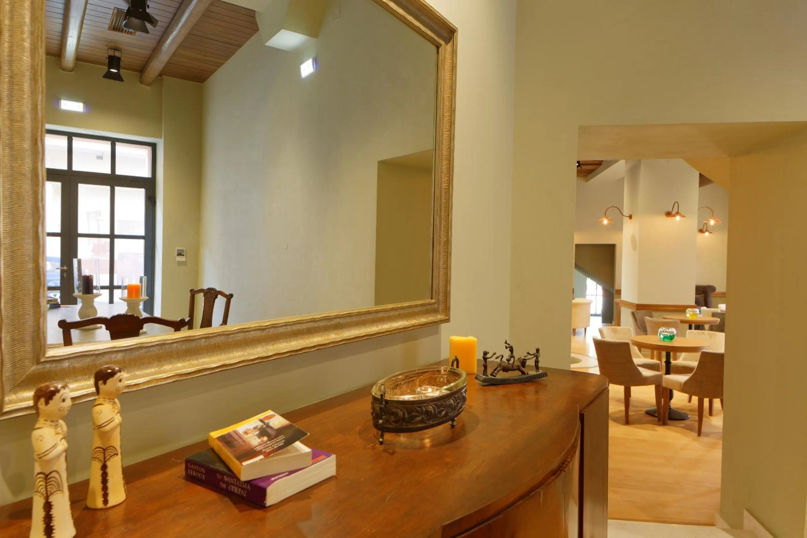 Communal lounge/ TV room in Ionia Suites