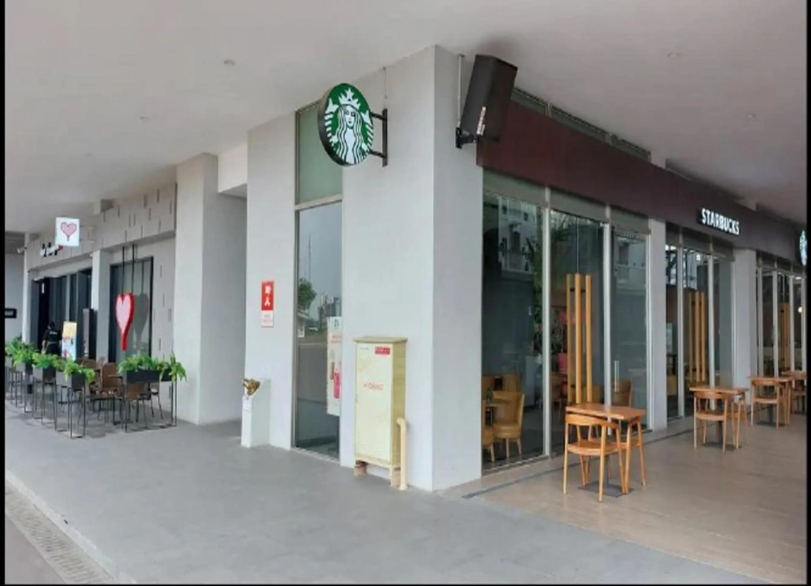 Facade/entrance in Hotel O Tokyo Riverside