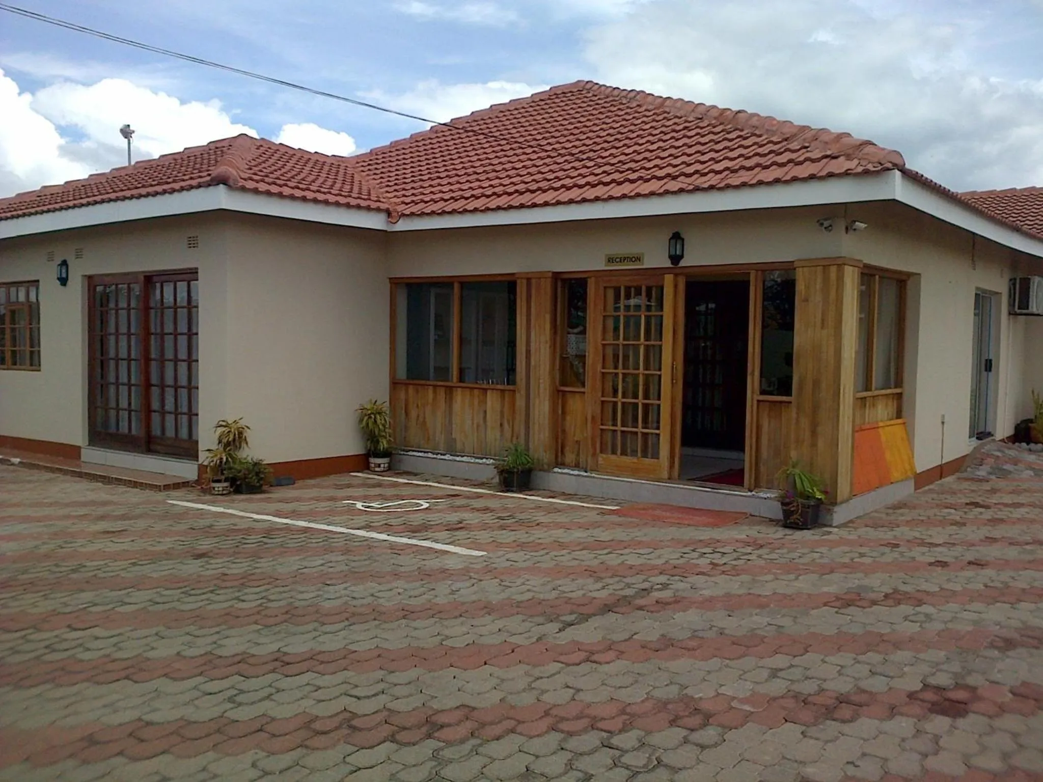 Comfort Palace Guesthouse