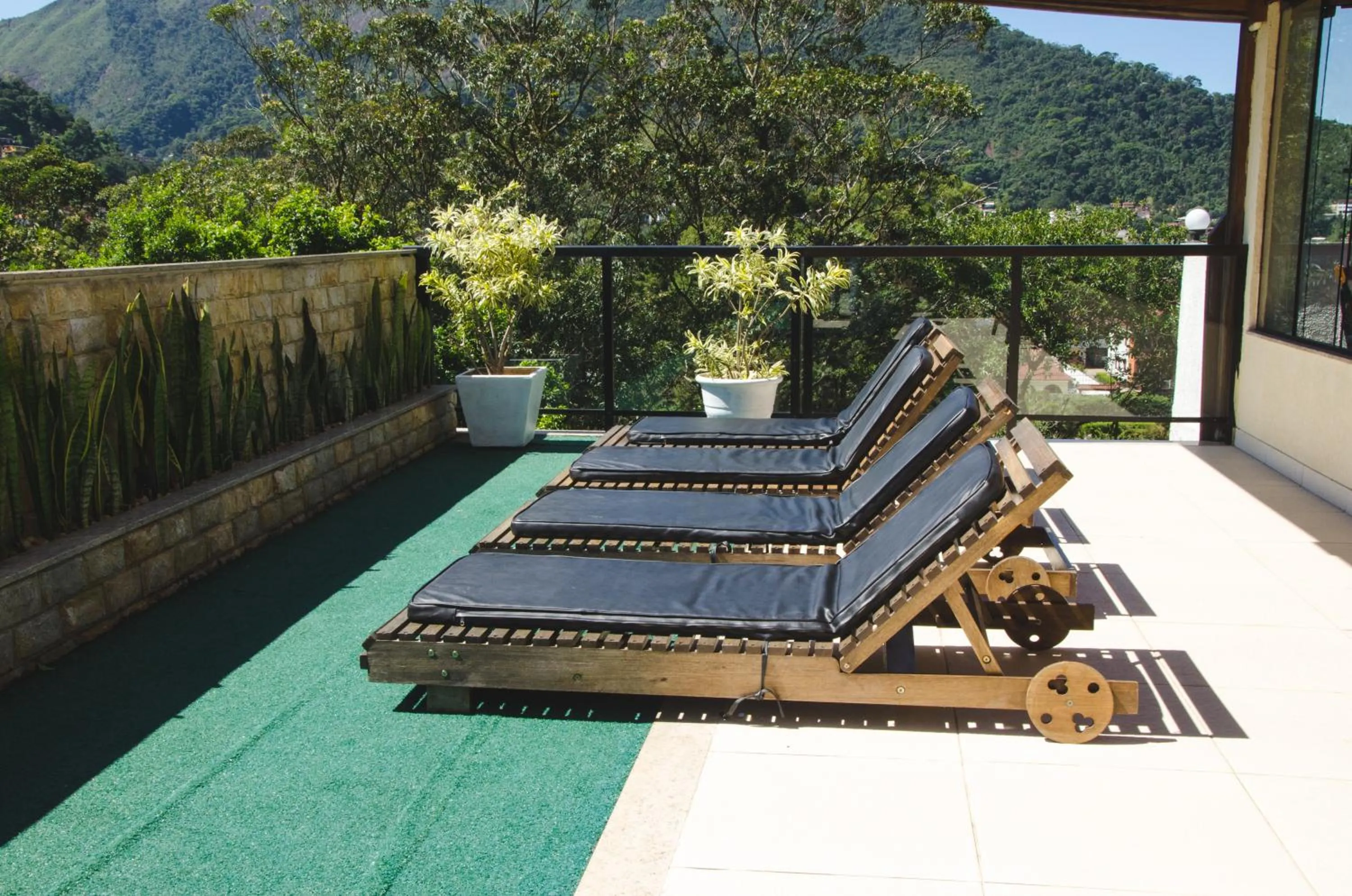 Swimming pool in Hotel Willisau