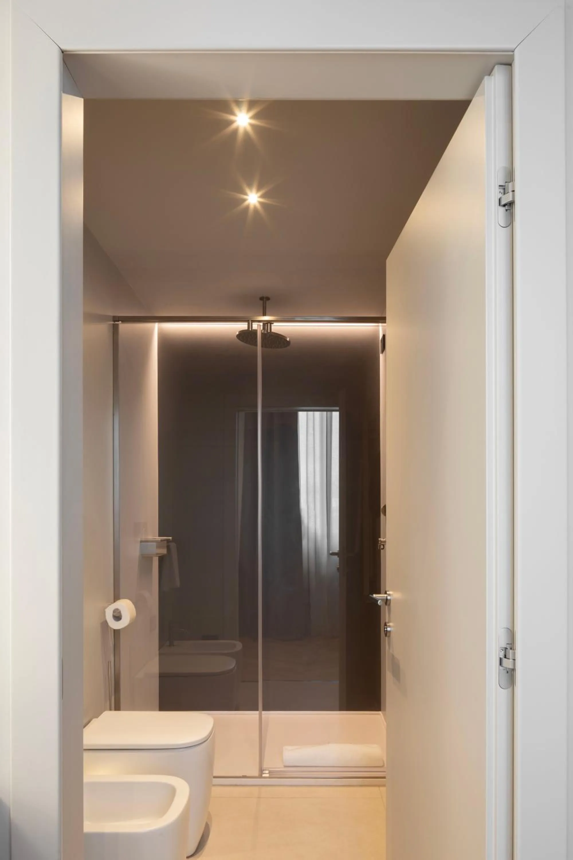 Shower in Interno Marche Design Experience Hotel