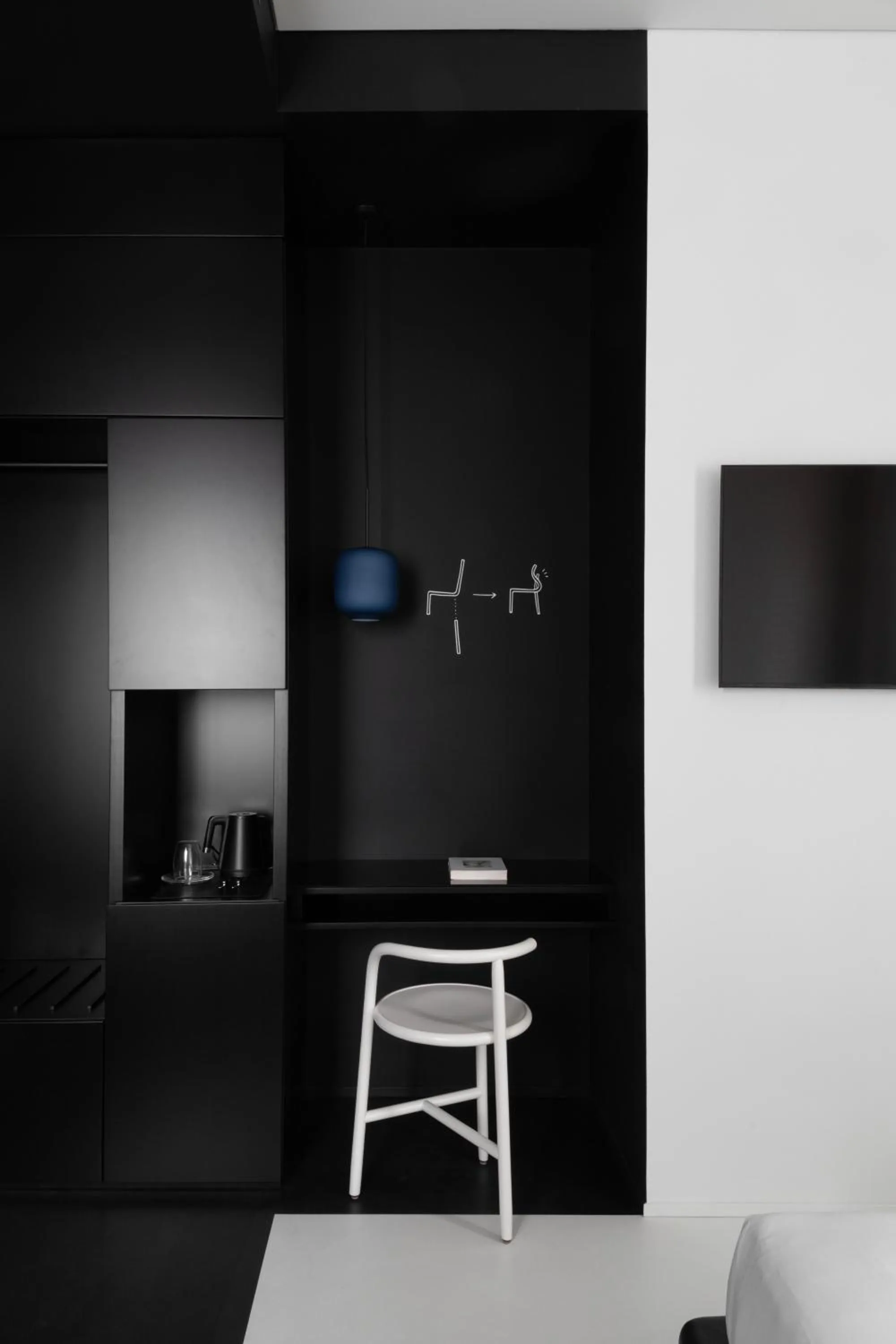 TV and multimedia in Interno Marche Design Experience Hotel