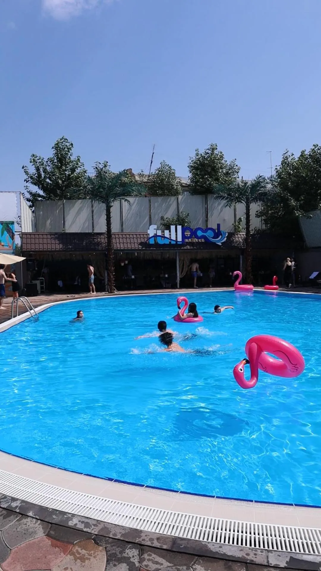 Restaurant/places to eat in Colette Hotel