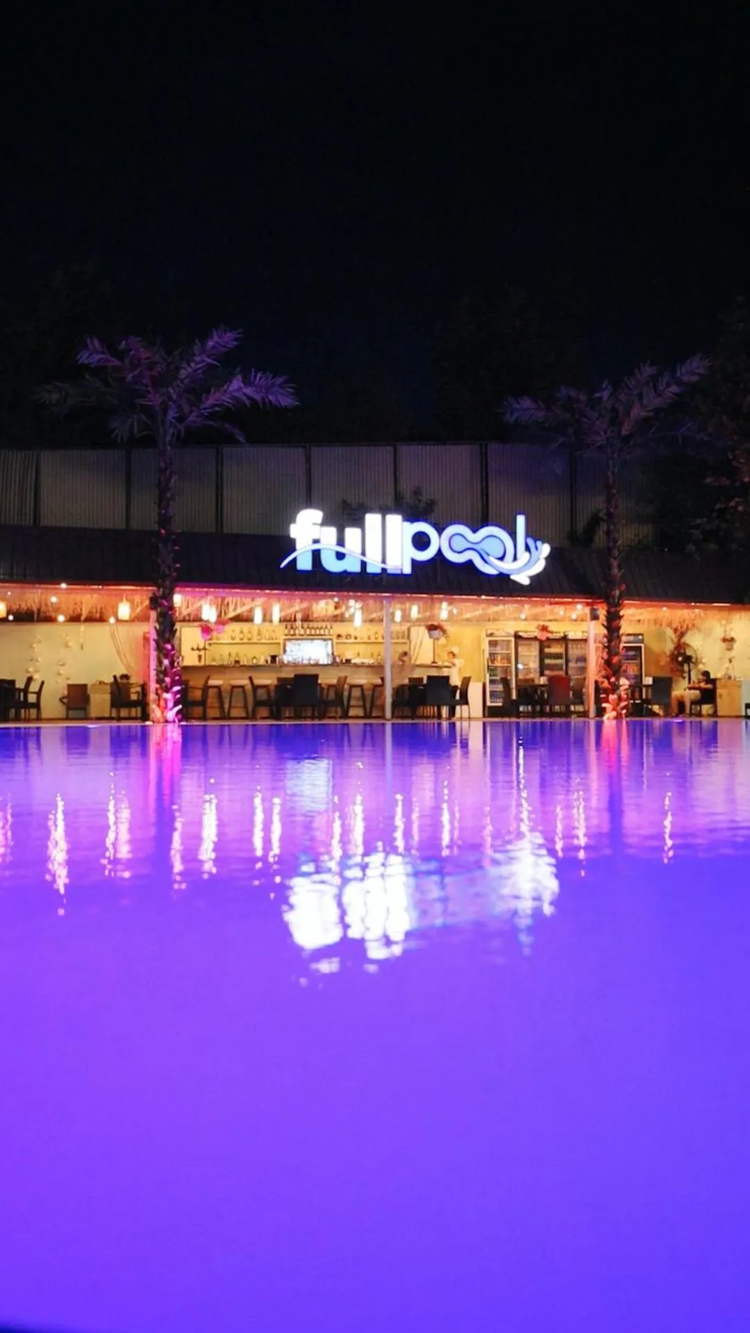 Restaurant/places to eat in Colette Hotel