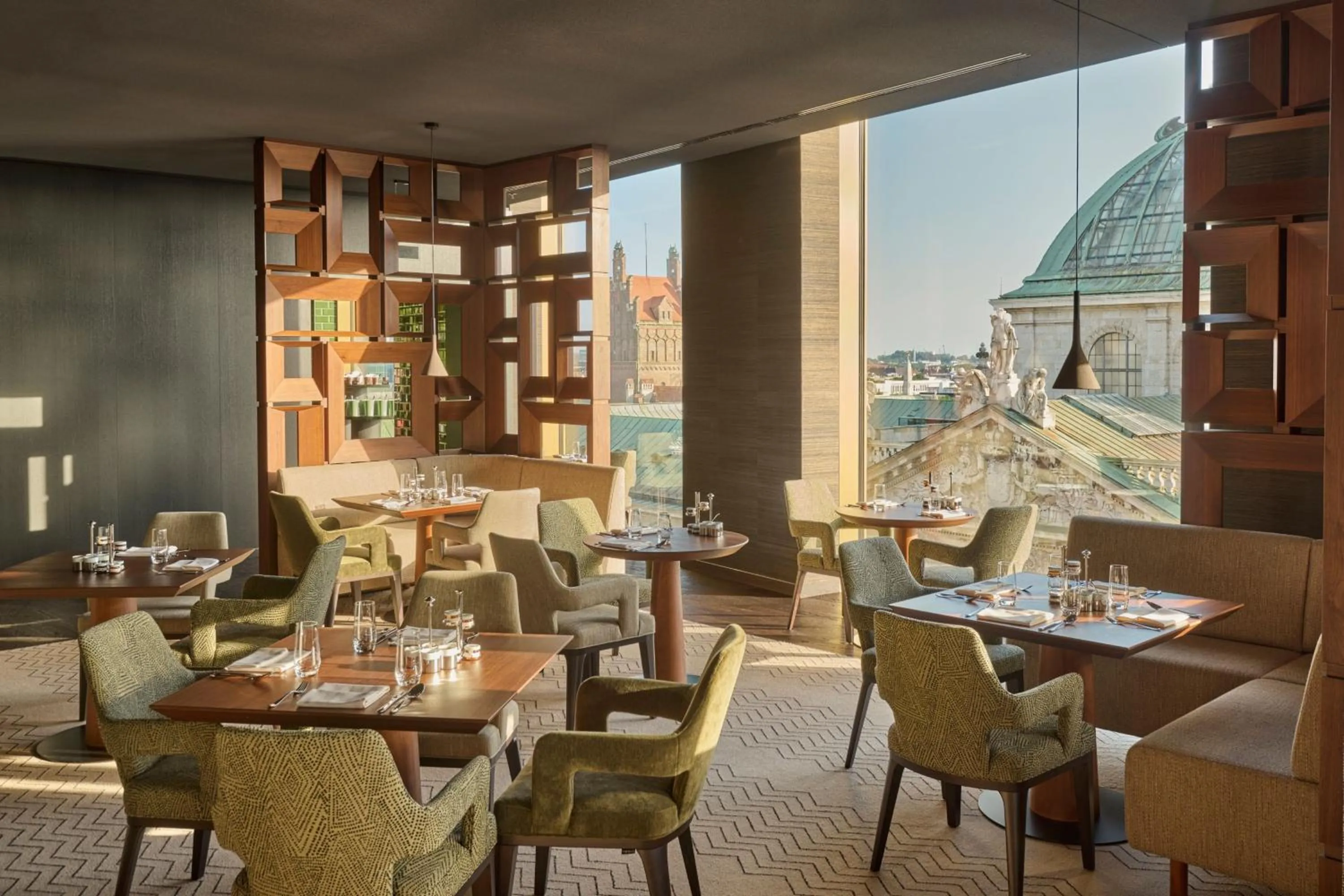 Restaurant/places to eat in Koenigshof, a Luxury Collection Hotel, Munich