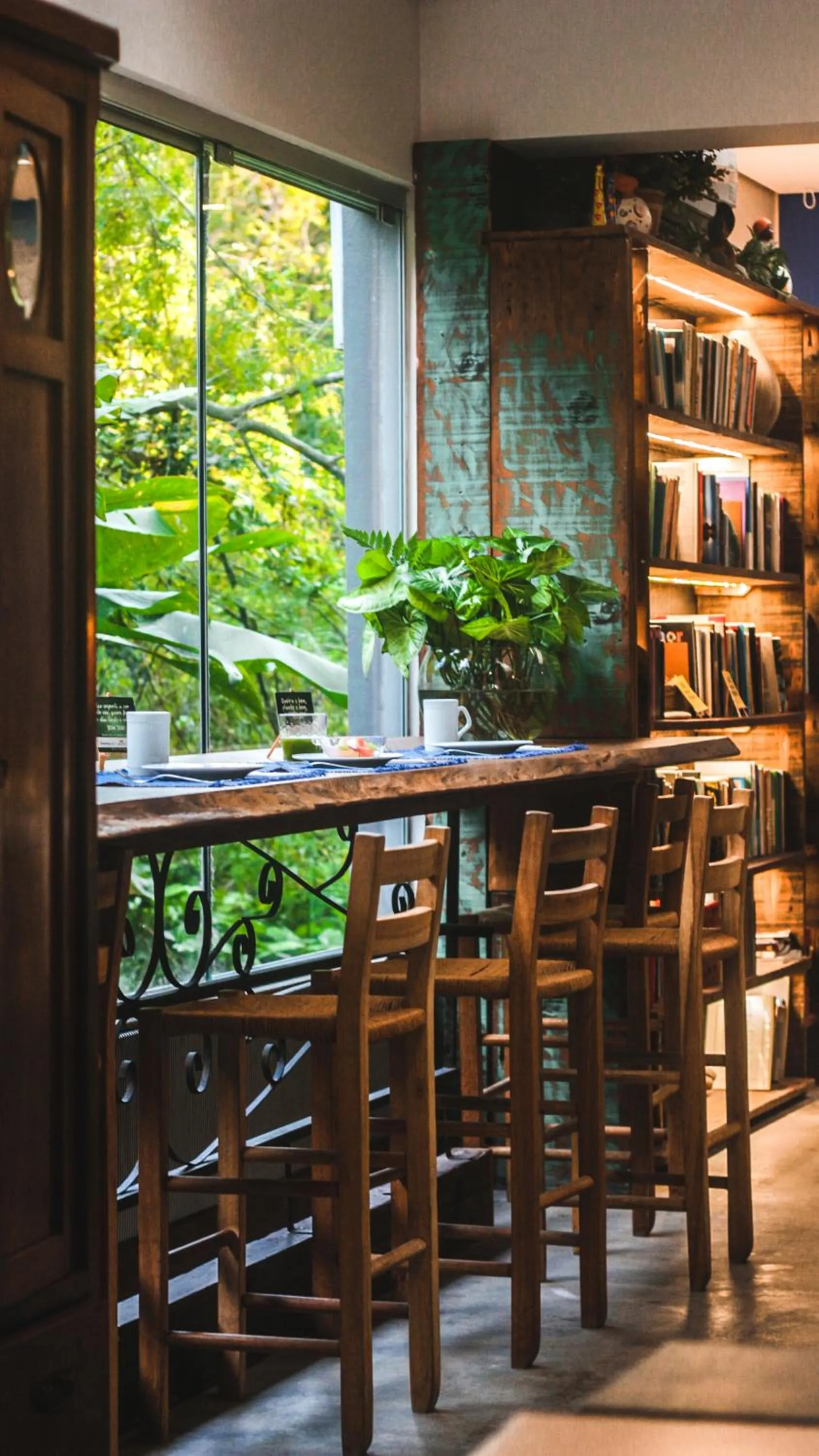 Restaurant/places to eat in Work Hotel Design