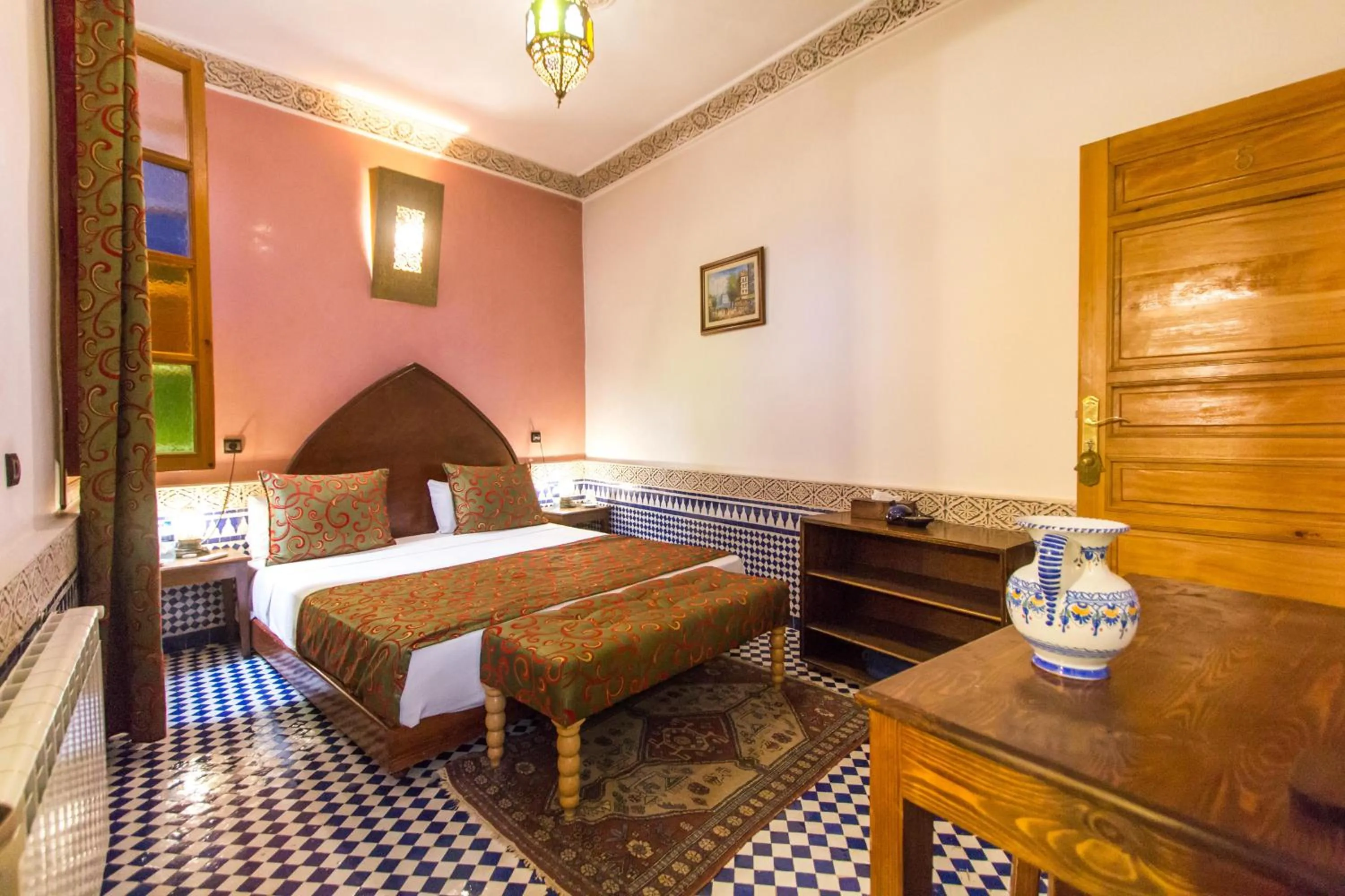 Coffee/tea facilities, Bed in Riad Al Makan Fes & Spa