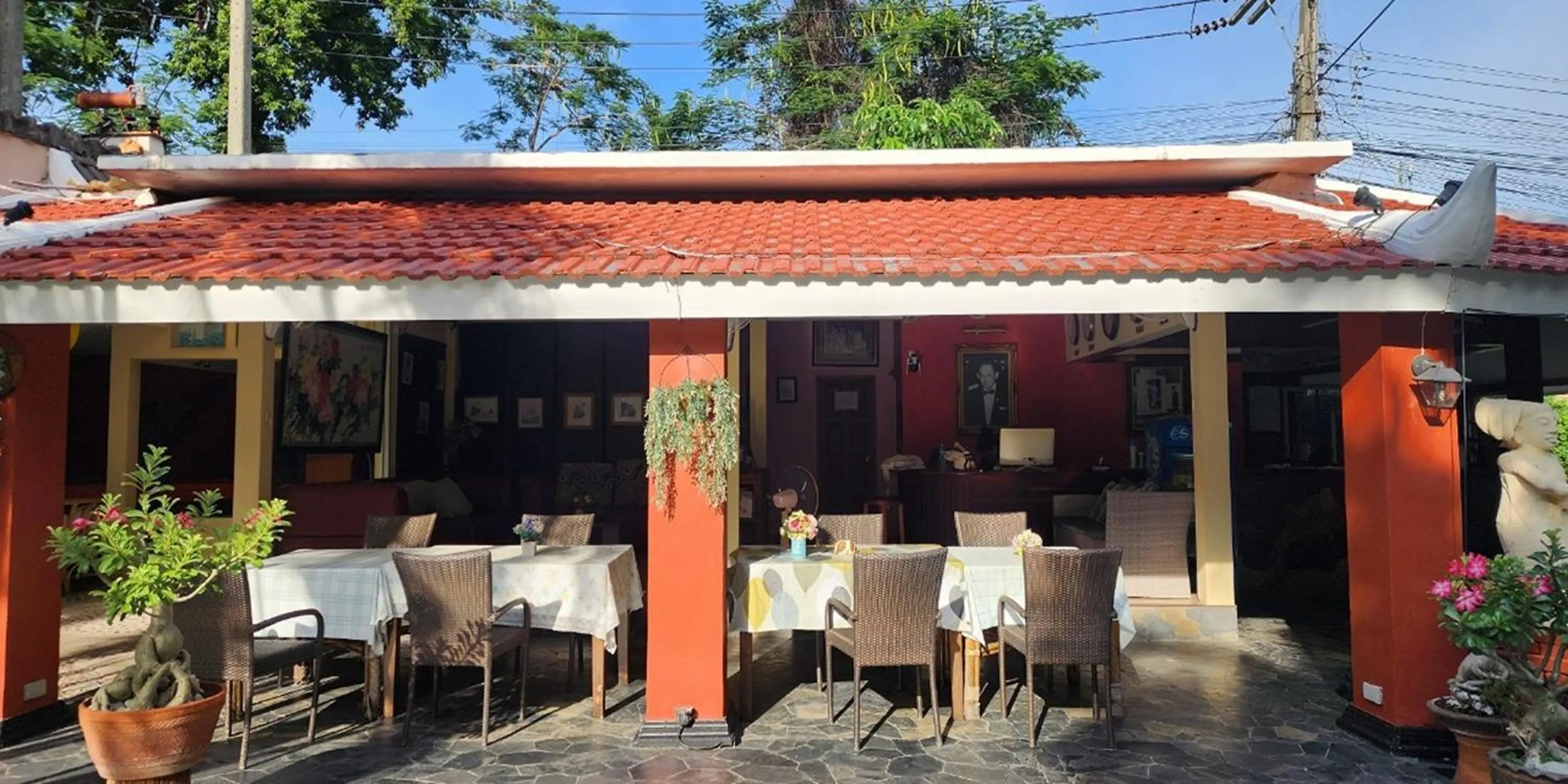 Restaurant/places to eat in Safari Riviera Resort