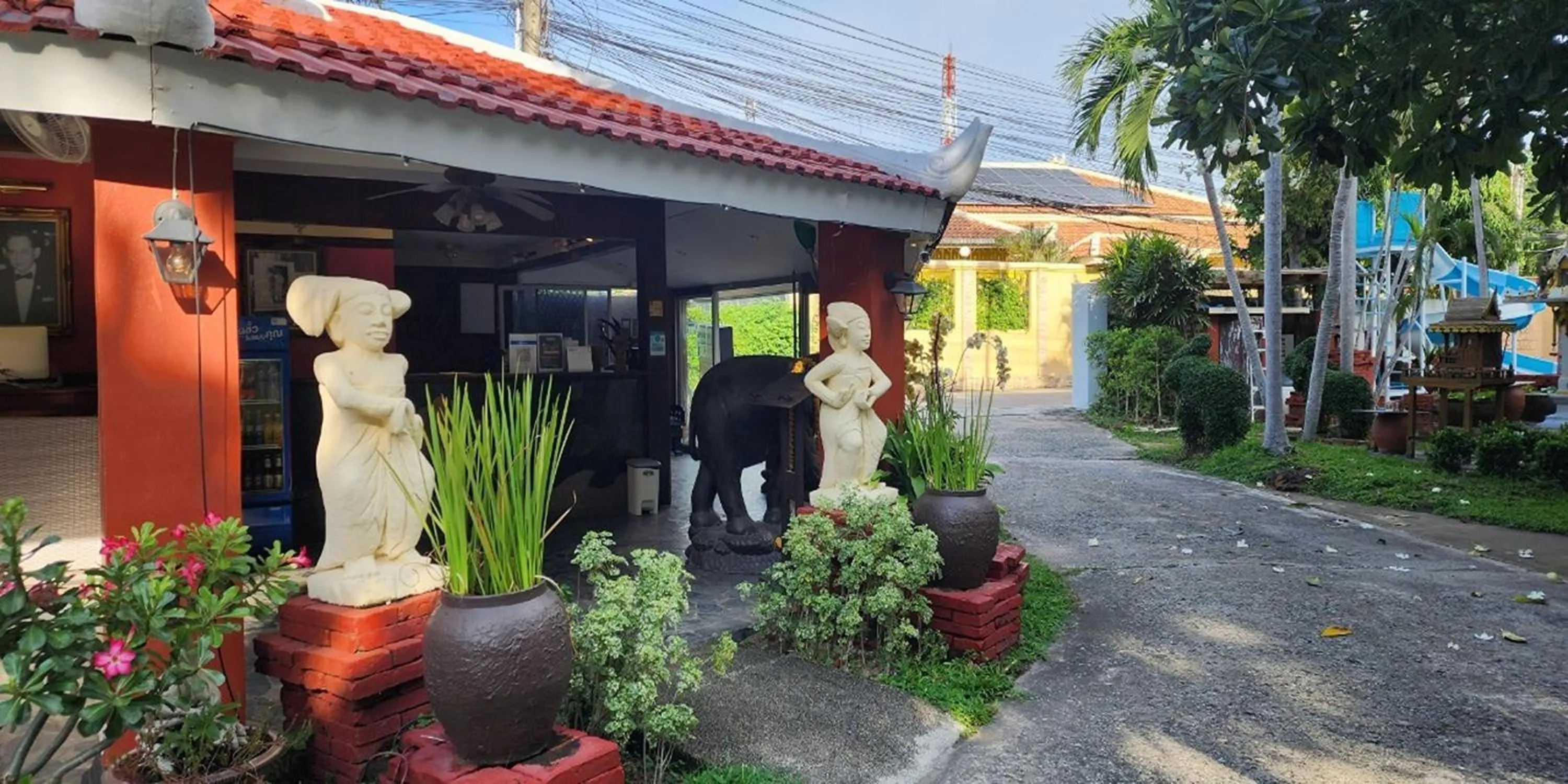 Property building in Safari Riviera Resort