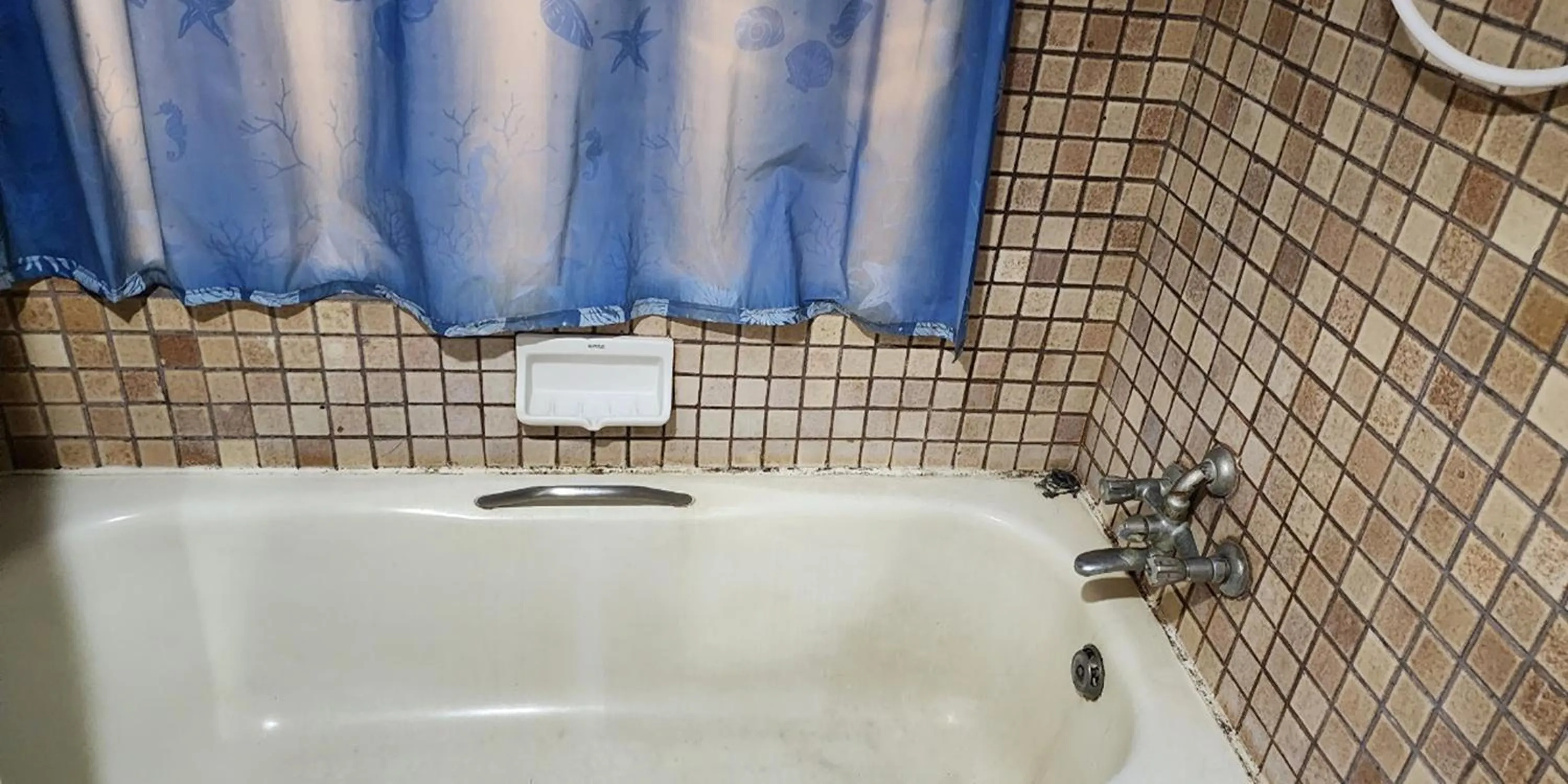 Bath in Safari Riviera Resort