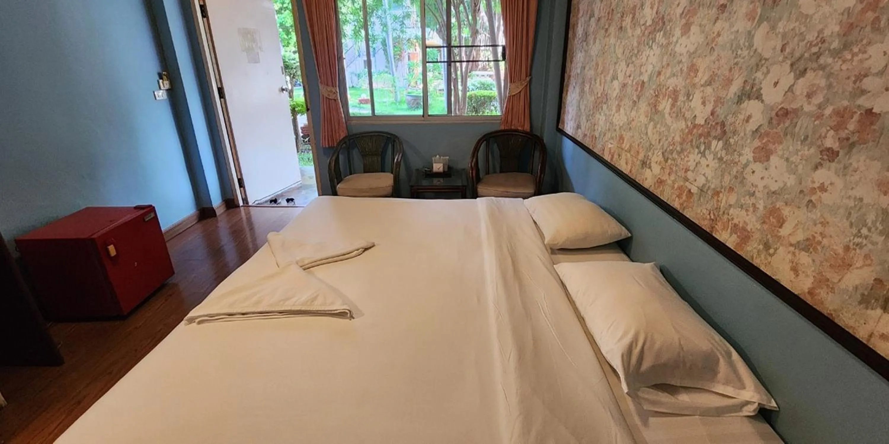 Bedroom, Bed in Safari Riviera Resort