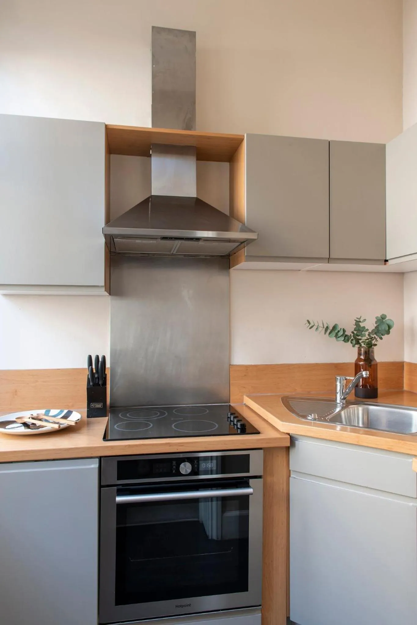 Kitchen or kitchenette in SACO Bristol West India House