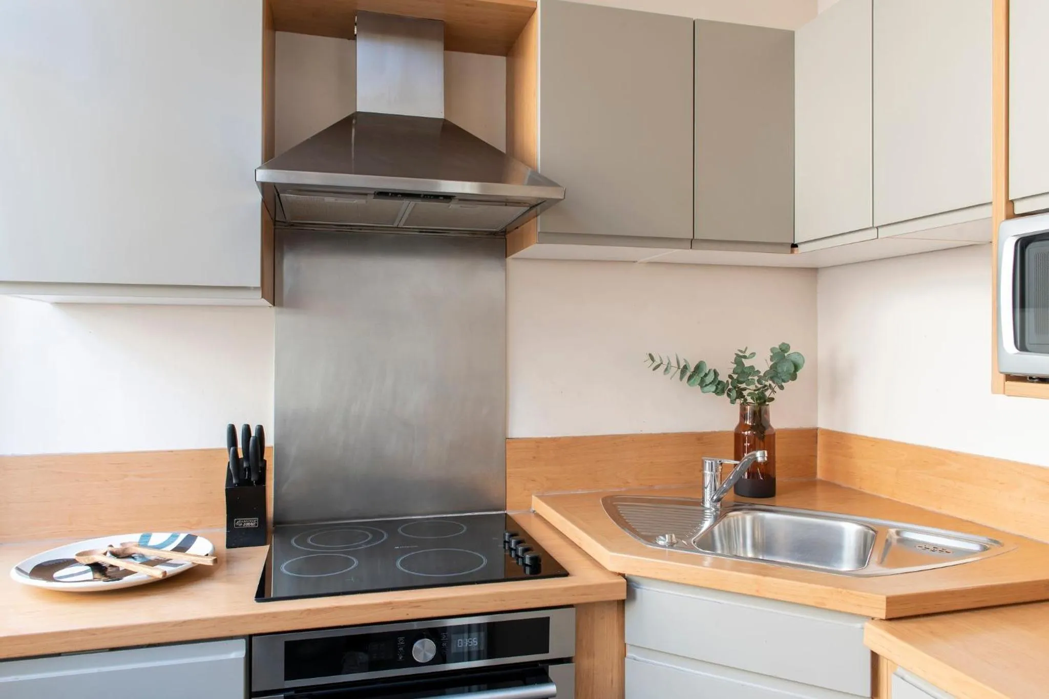 Kitchen or kitchenette in SACO Bristol West India House