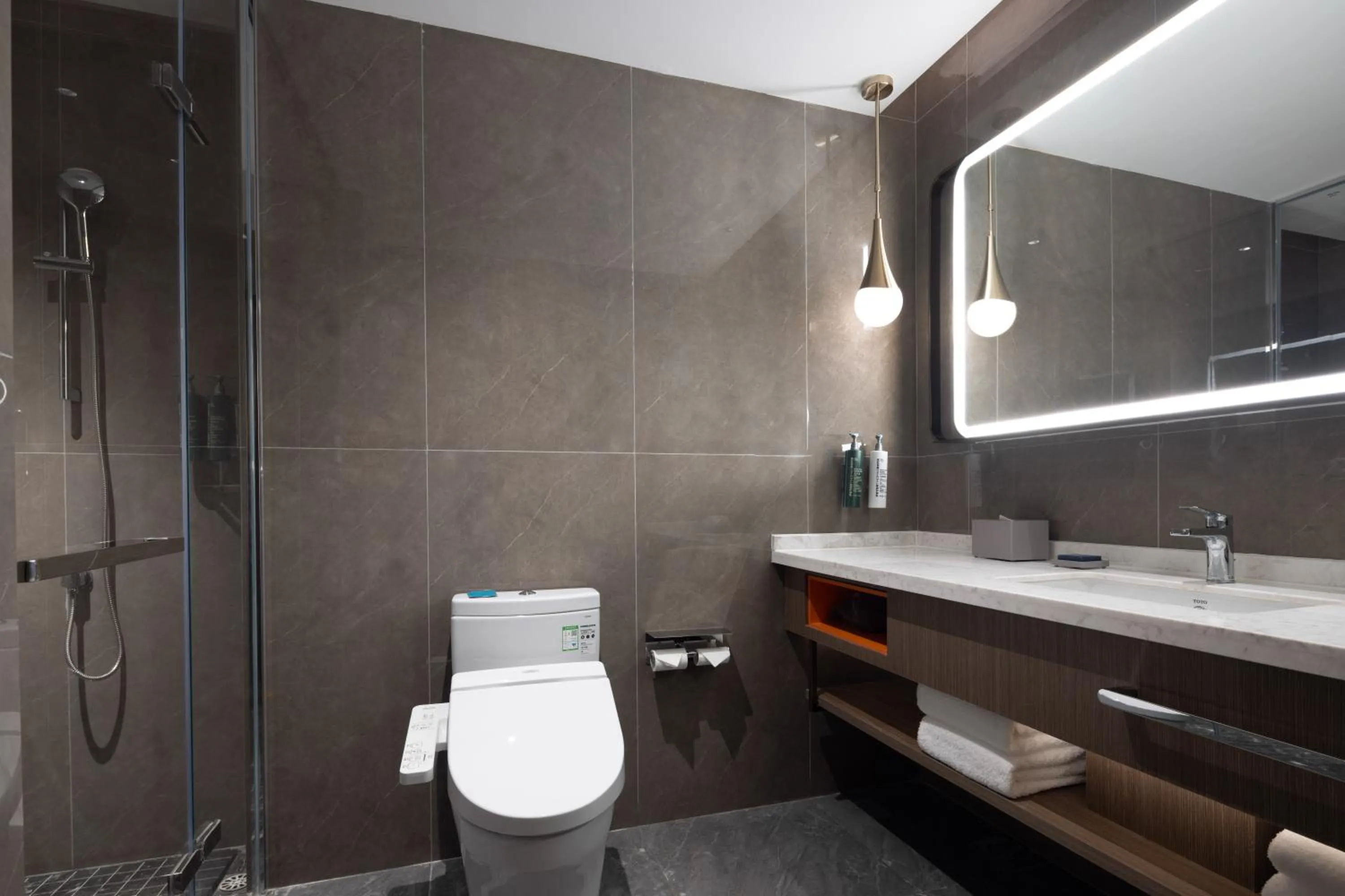 Toilet in Home2 Suite by Hilton Chongqing South Bank